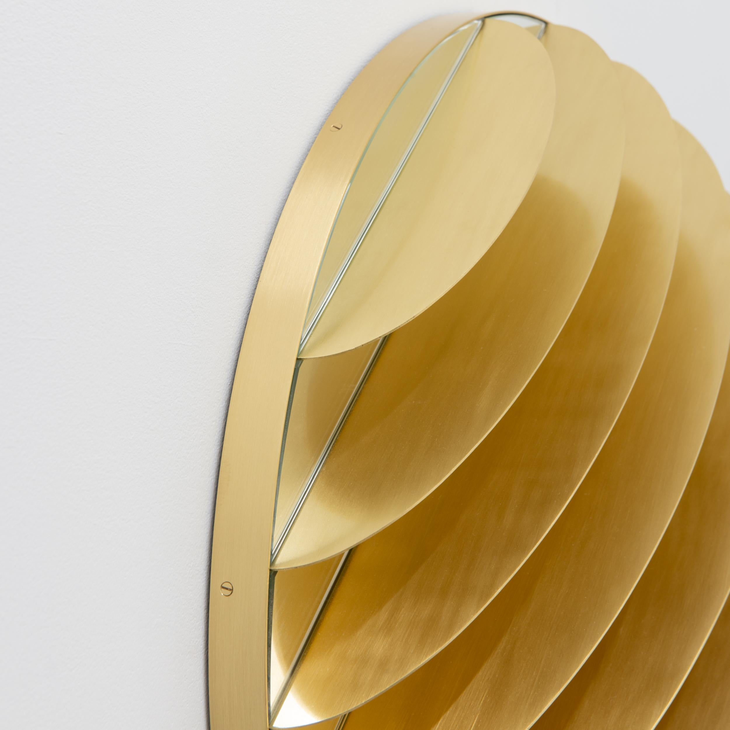 Hila Sonderausgabe 3D-Designer Handcrafted Dekorative Messing-Spiegel im Angebot 8
