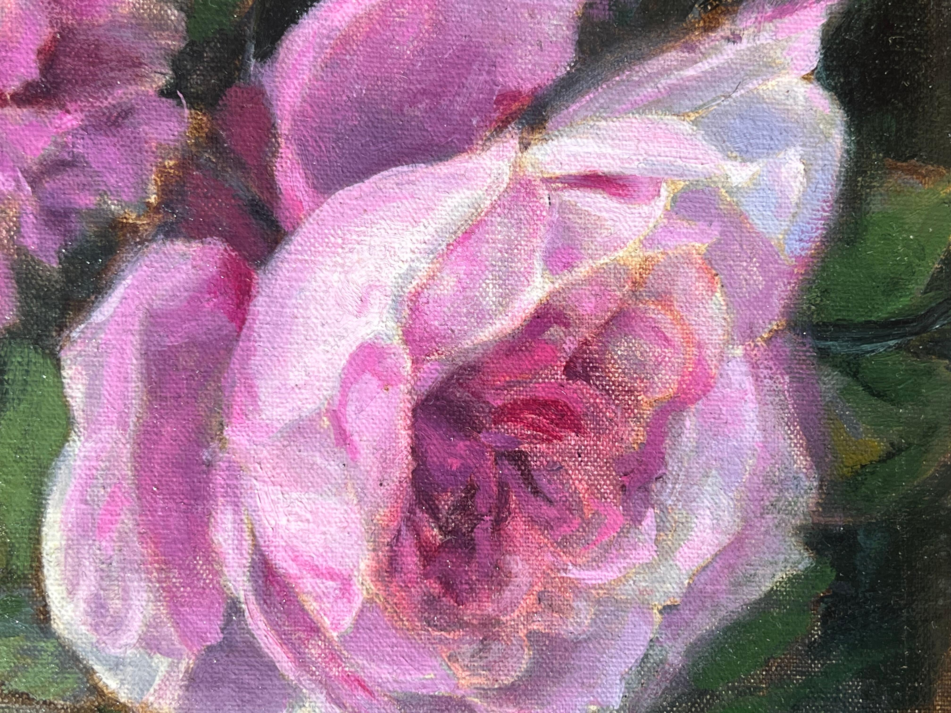 Fiori rosa, Pittura a olio - Still-Life Painting Nero di Hilary Gomes