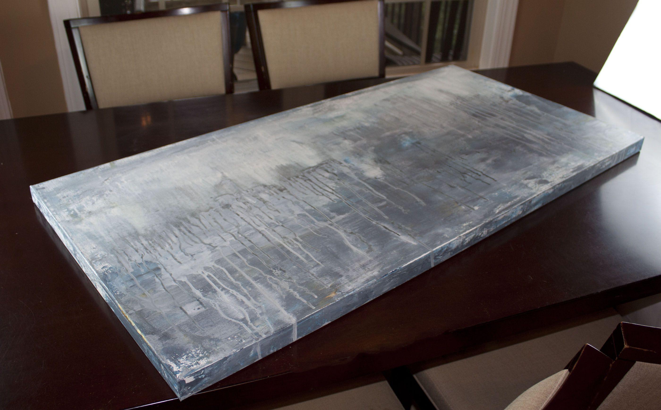 Lithosphere 196 è un dipinto originale, realizzato con colori acrilici su una tela avvolta in una galleria. Ha una larghezza di 48 pollici e un'altezza di 24 pollici con una profondità di 1,5 pollici (24x48x1,5).     I colori utilizzati nel dipinto