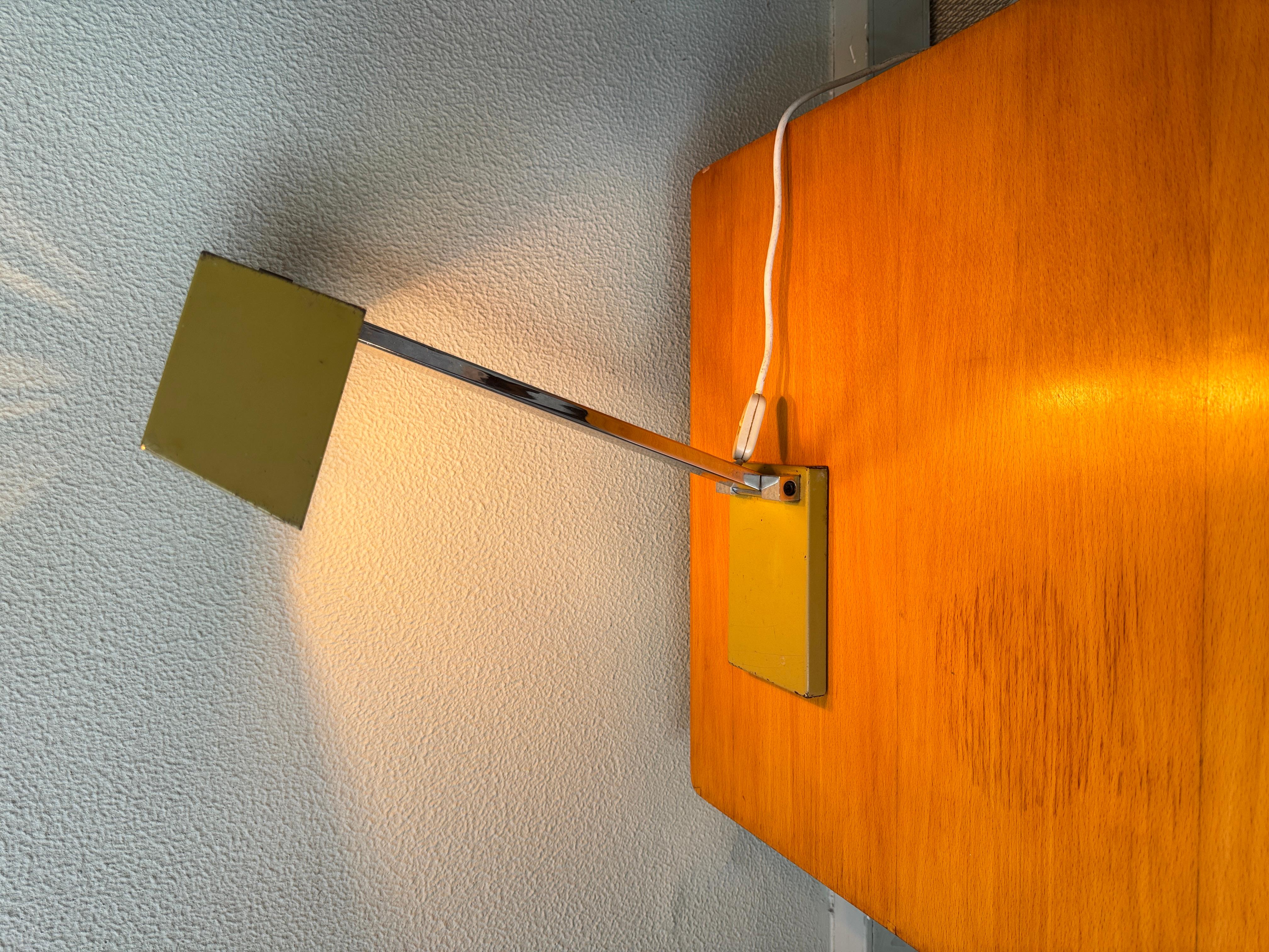 Hilbrand 1970s Geometric Table Lamp Yellow Metal Shade Chrome Stem Modernist For Sale 8