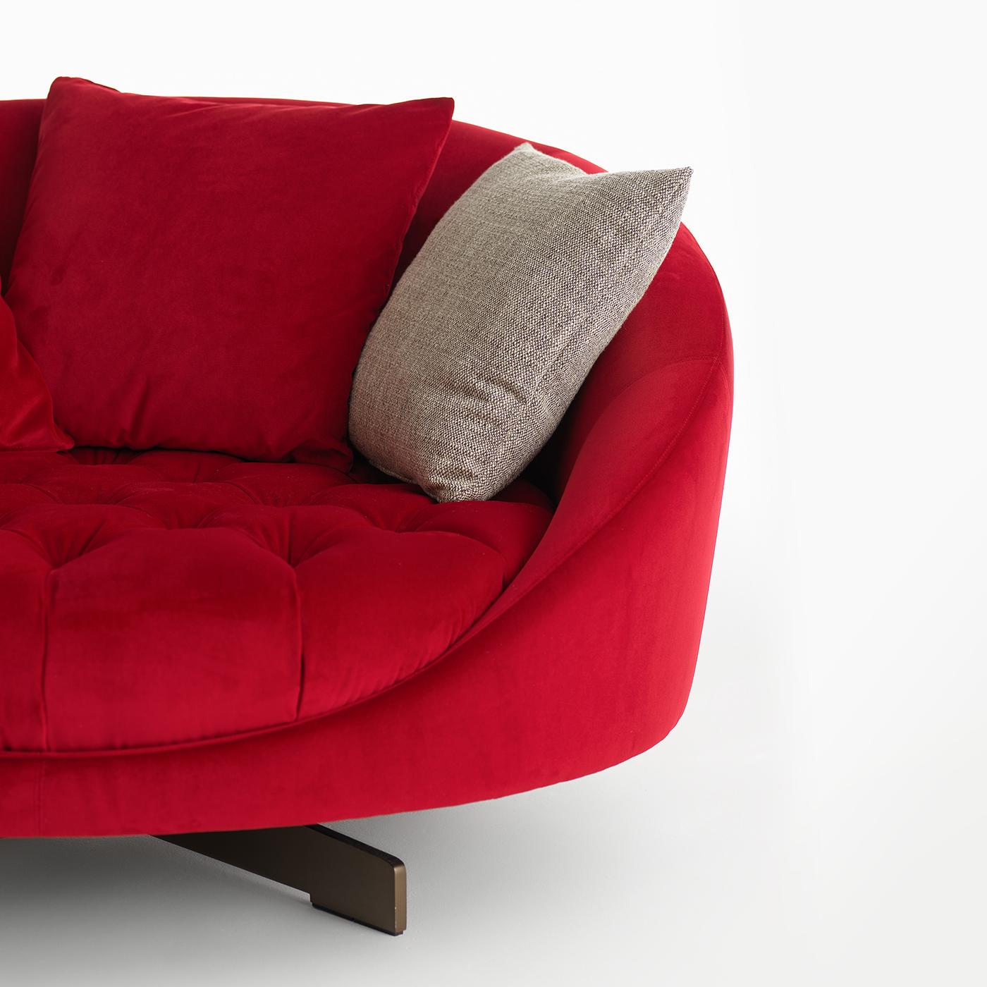 Canapé Iille rouge de Studio MA by Albedo Neuf - En vente à Milan, IT