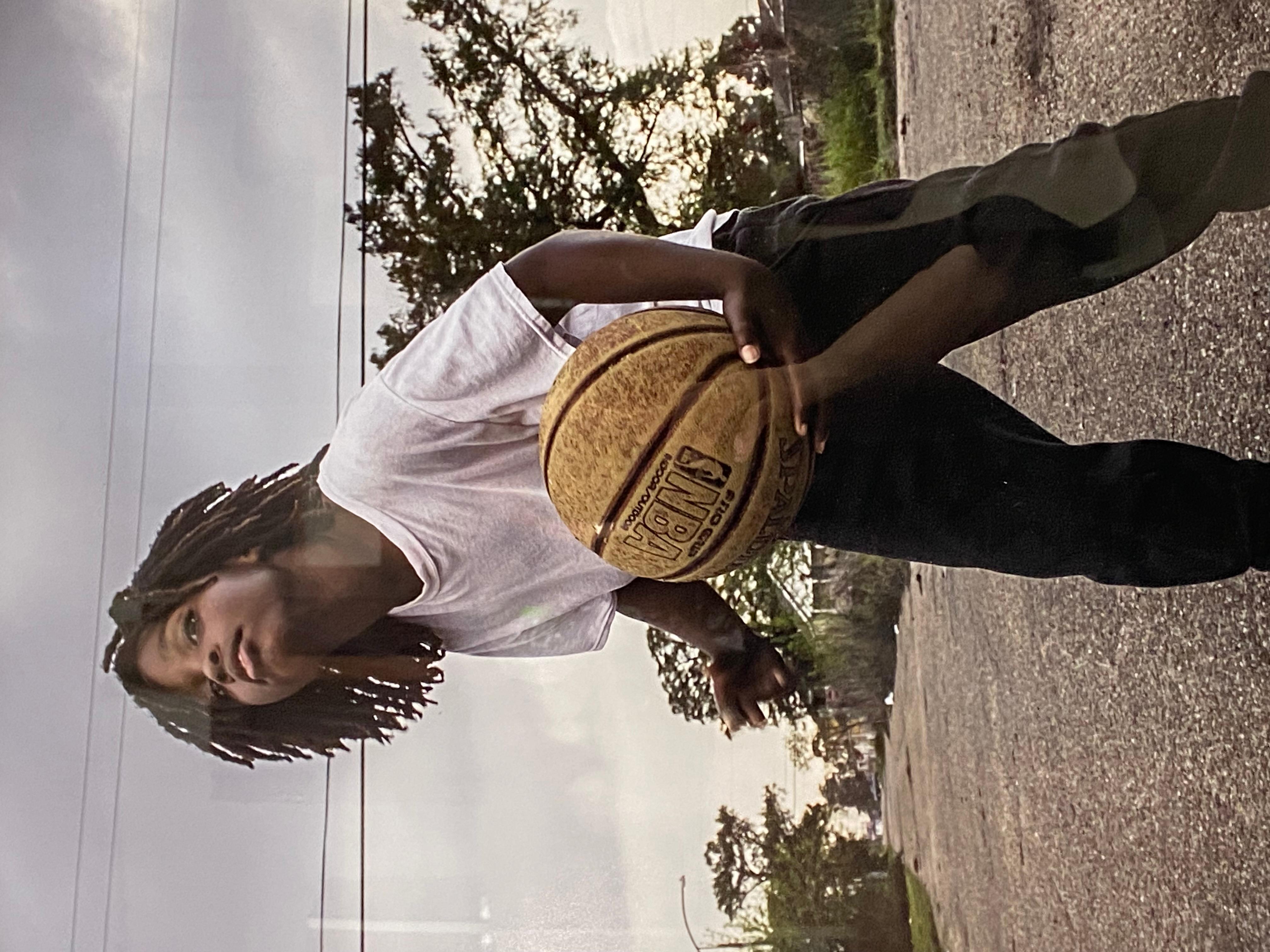 Ohne Titel (Schau mit Basketball) 7