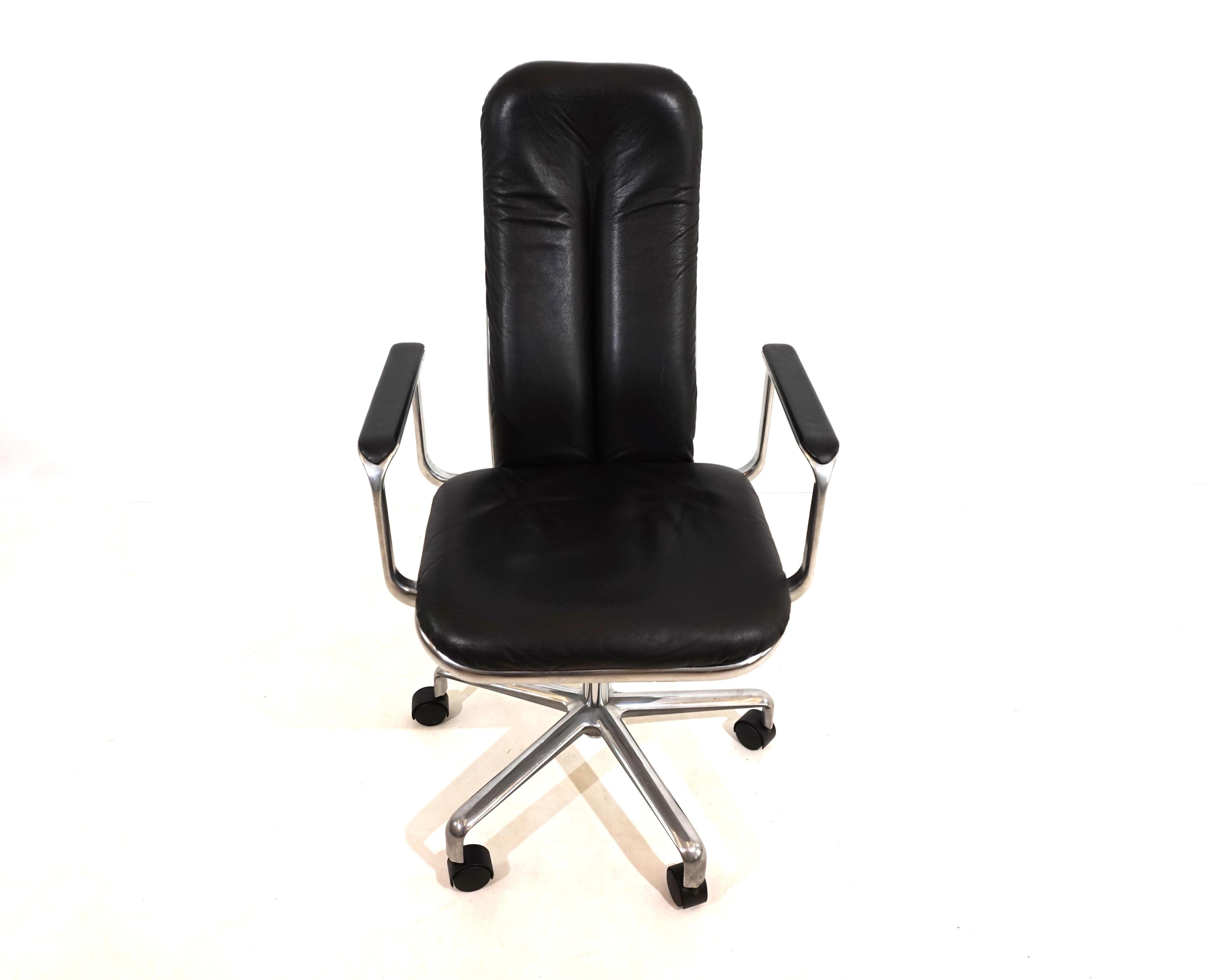 Hille/ICF Supporto office chair by Frederick Scott 4