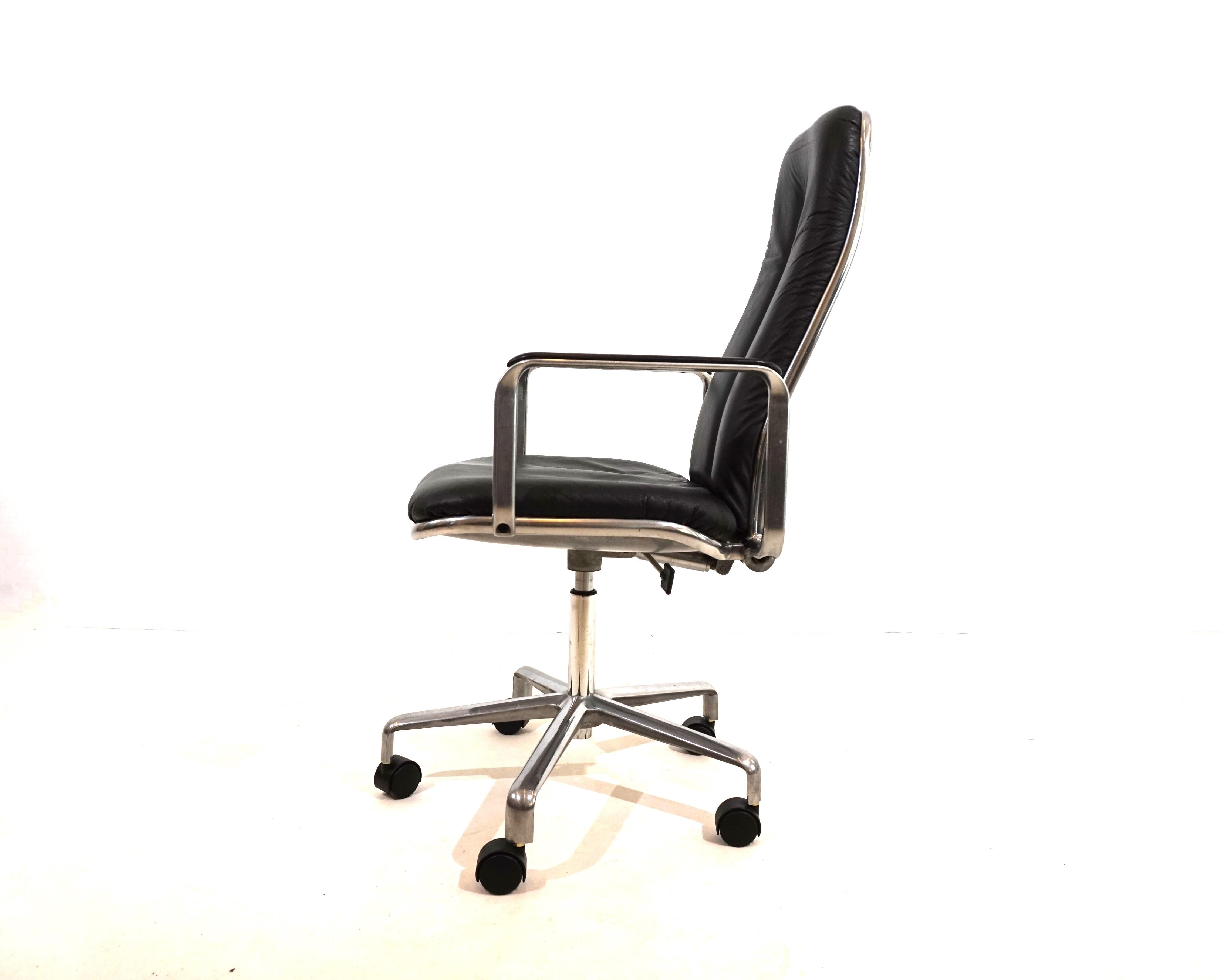 Hille/ICF Supporto office chair by Frederick Scott 2