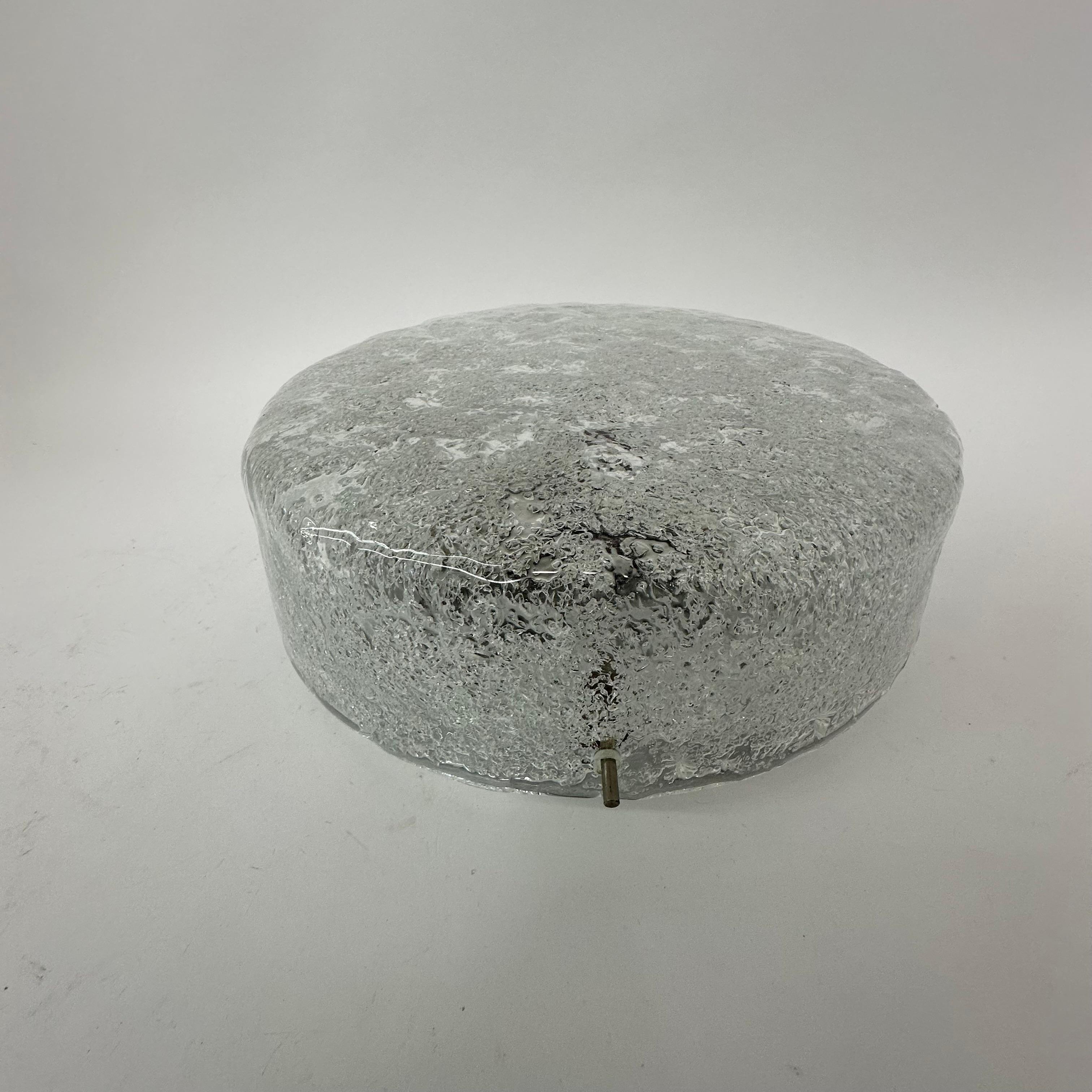 Hillebrand bubble iced glass ceiling lamp , 1970’s In Good Condition For Sale In Delft, NL