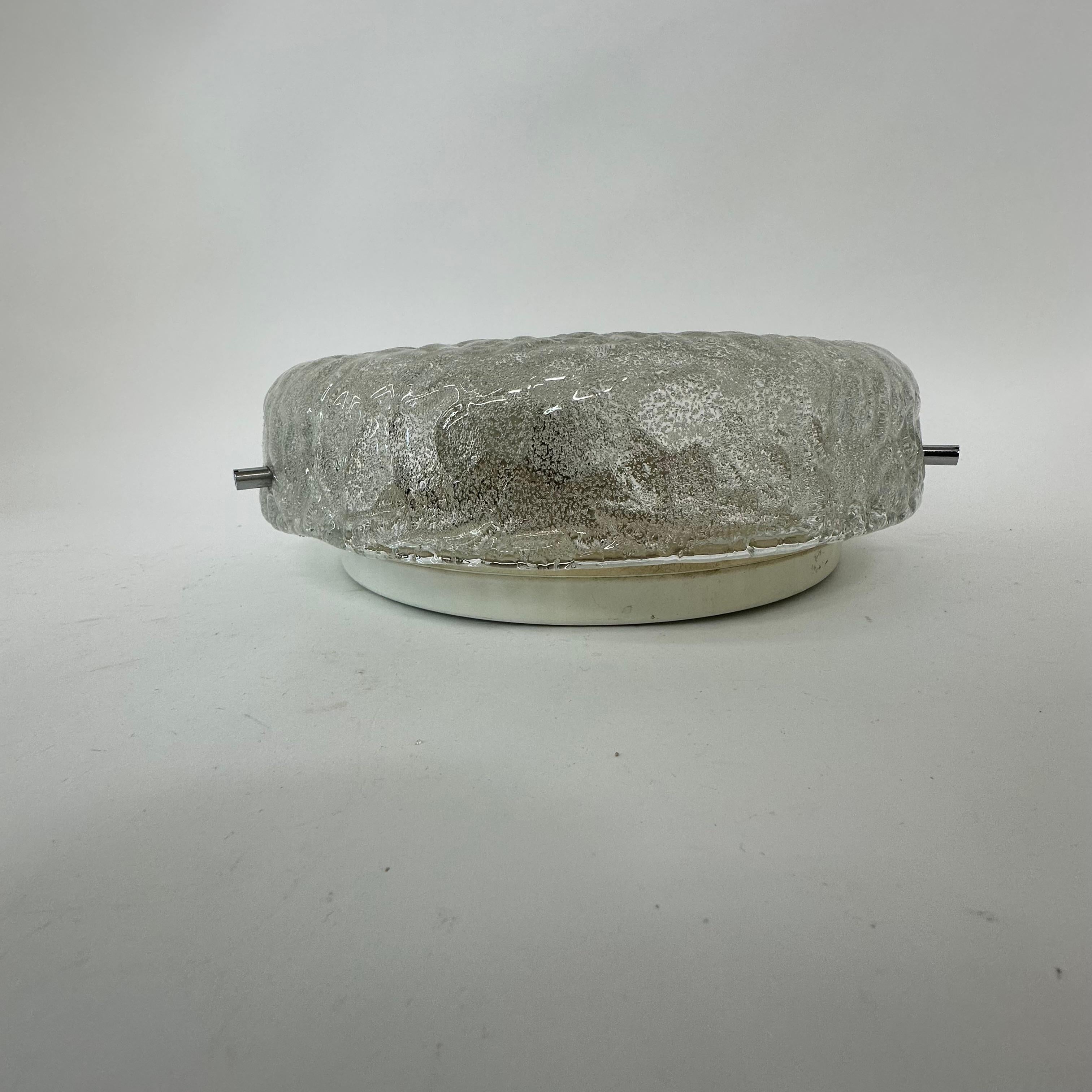 Plafonnier en verre glacé à bulles Hillebrand, années 1970 en vente 1