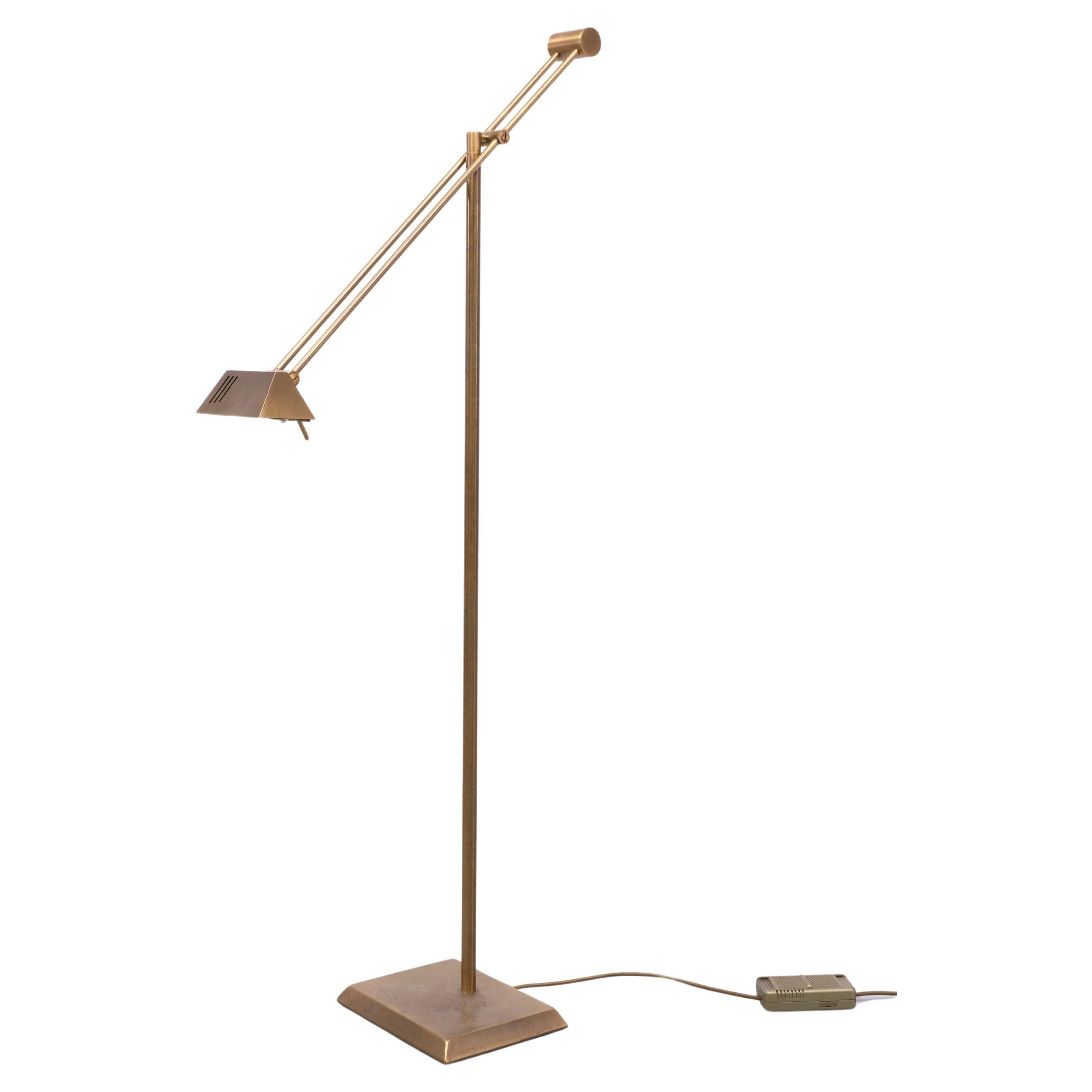 Very nice Floor lamp . Excellent quality by Hillebrand Germany  1980s 
Halogen .with good working dimmer . Ideal reading light  

Please don't hesitate to reach out for alternative shipping quotes