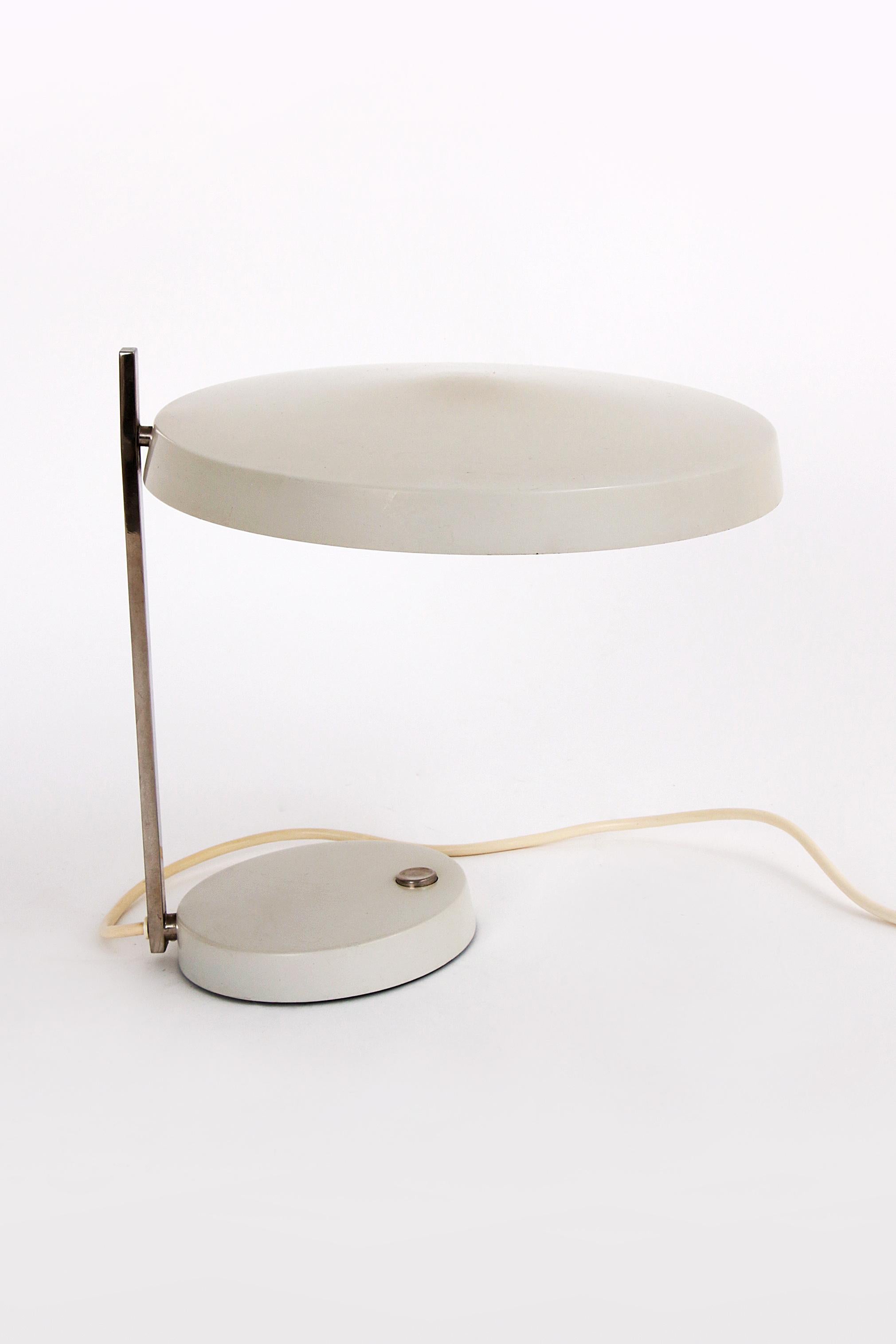 Metal Hillebrand leuchten, desk lamp Oslo designed by Heinz Pfaender 1960.