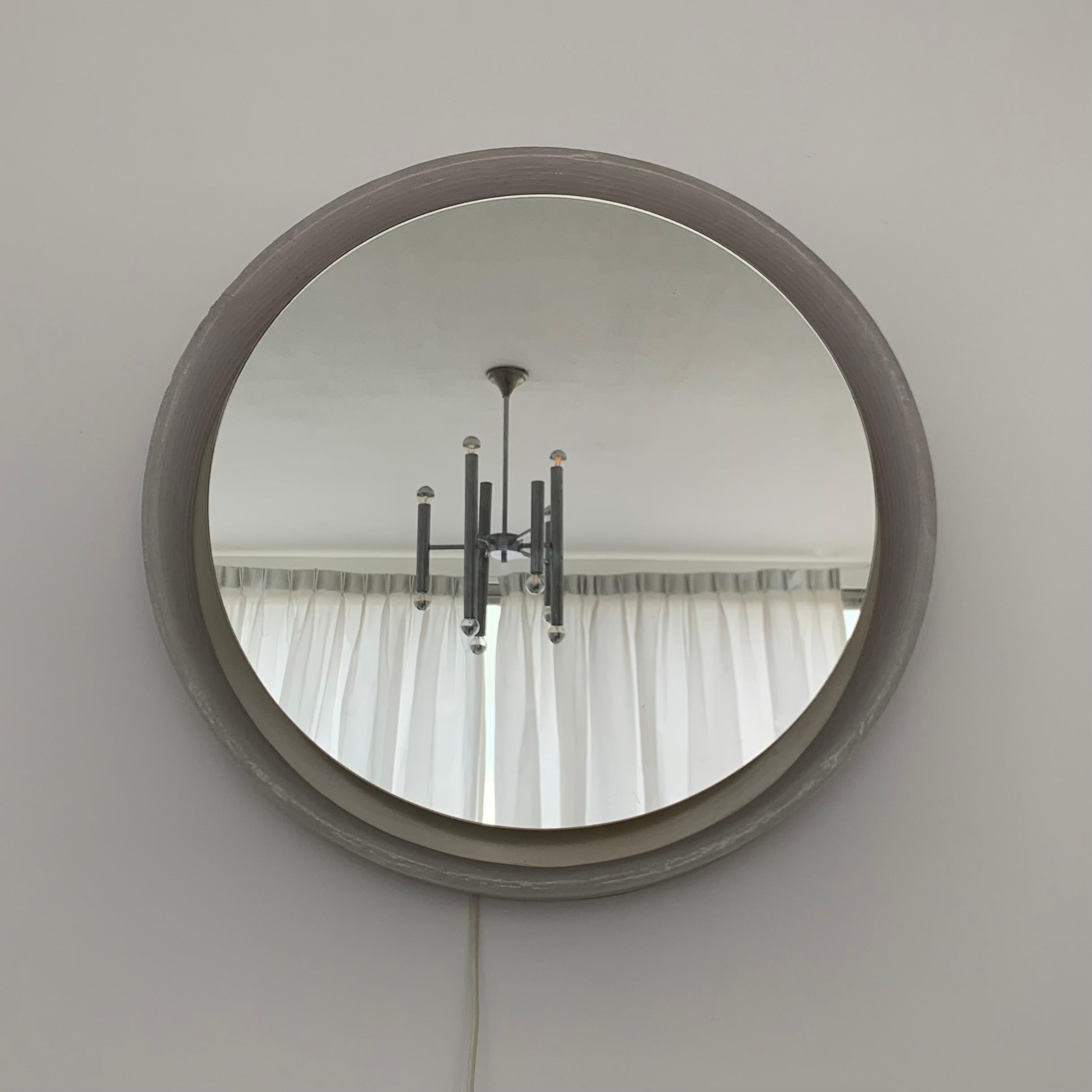 Miroir Hillebrand en lucite avec rétro-éclairage, années 1970 en vente 4