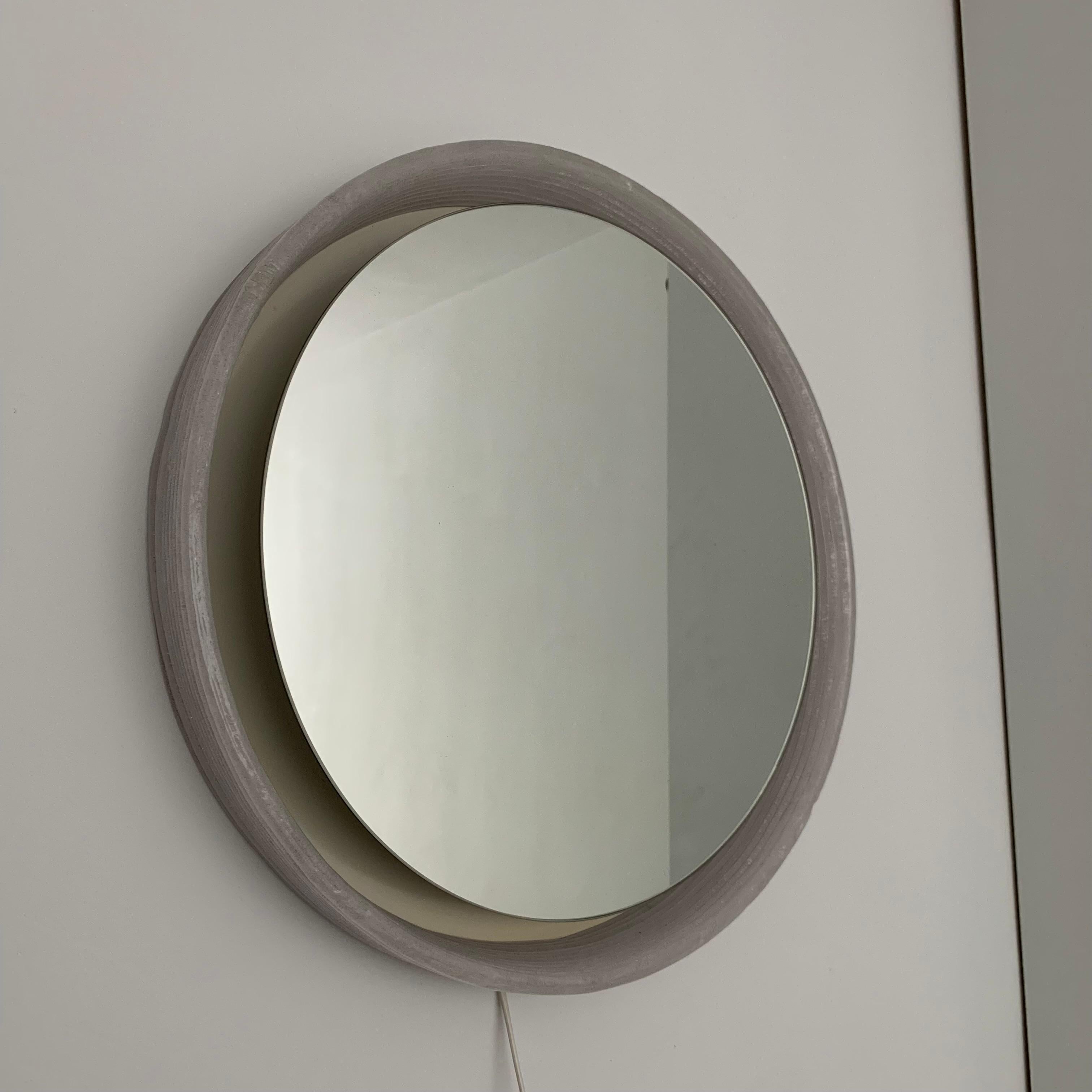 Fin du 20e siècle Miroir Hillebrand en lucite avec rétro-éclairage, années 1970 en vente