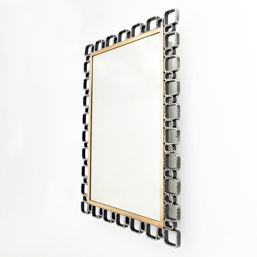 Allemand Hillebrand Miroir mural moderne du milieu du siècle Miroir rétro-éclairé Brutalist Brass Aluminum en vente