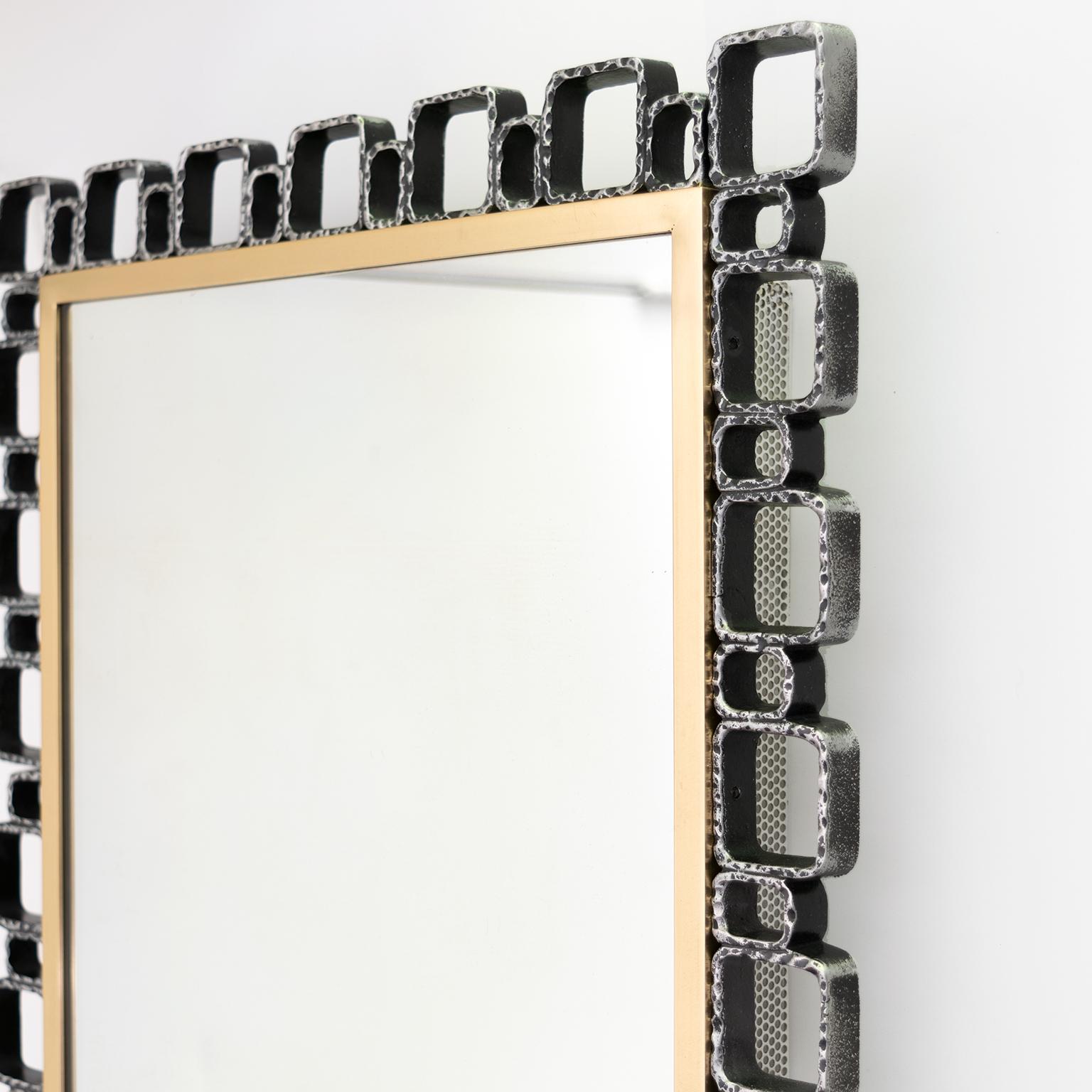 Hillebrand Mid-Century Modern Wall Mirror Back Lit Brutalist Brass Aluminum   In Good Condition For Sale In New York, NY