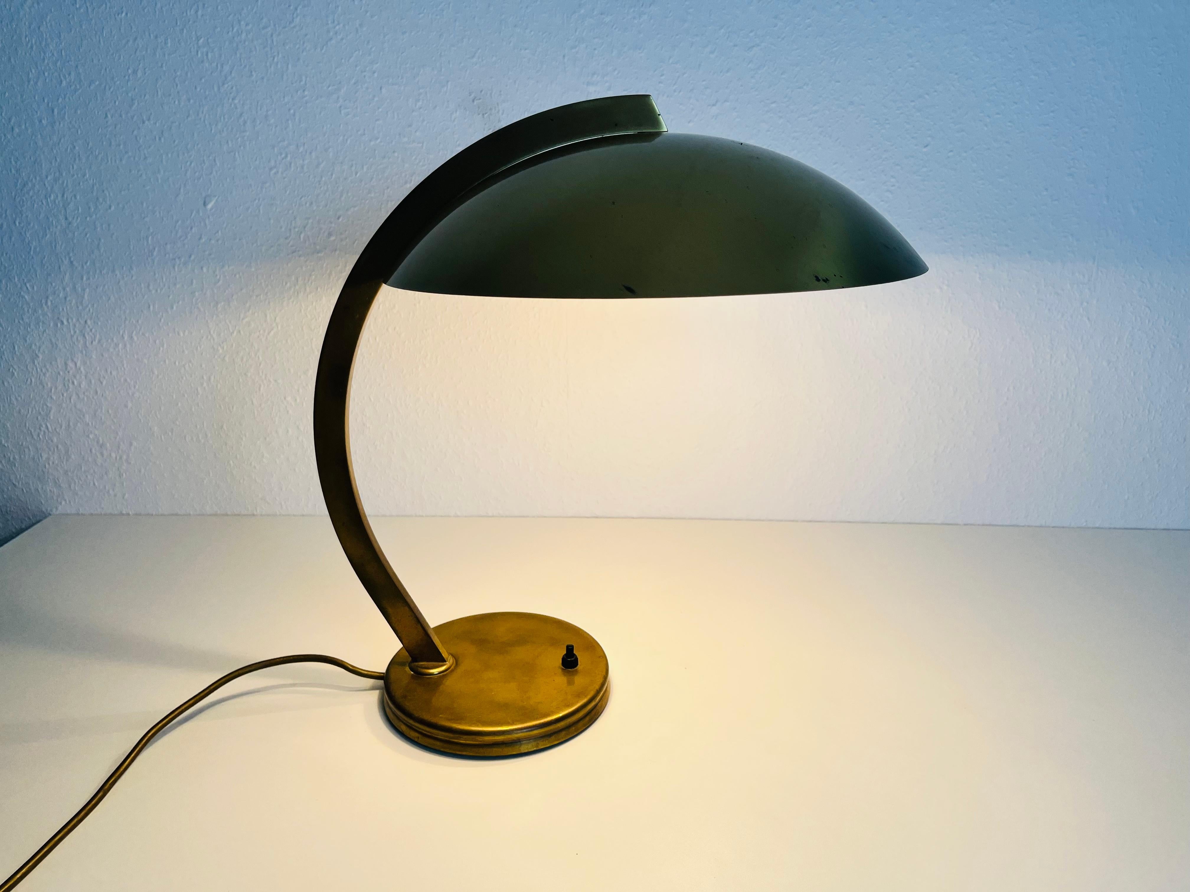 Hillebrand Lampe de table en laiton massif du milieu du siècle, années 1960, Allemagne en vente 6