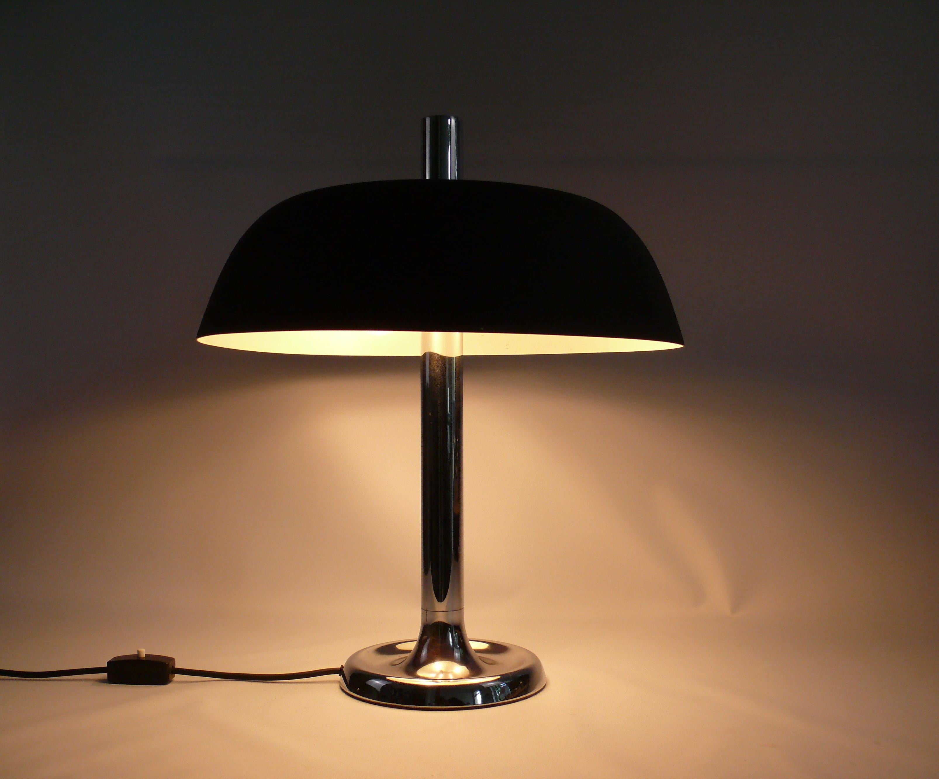 German Hillebrand Table Lamp, Model 7377-321, 1960s