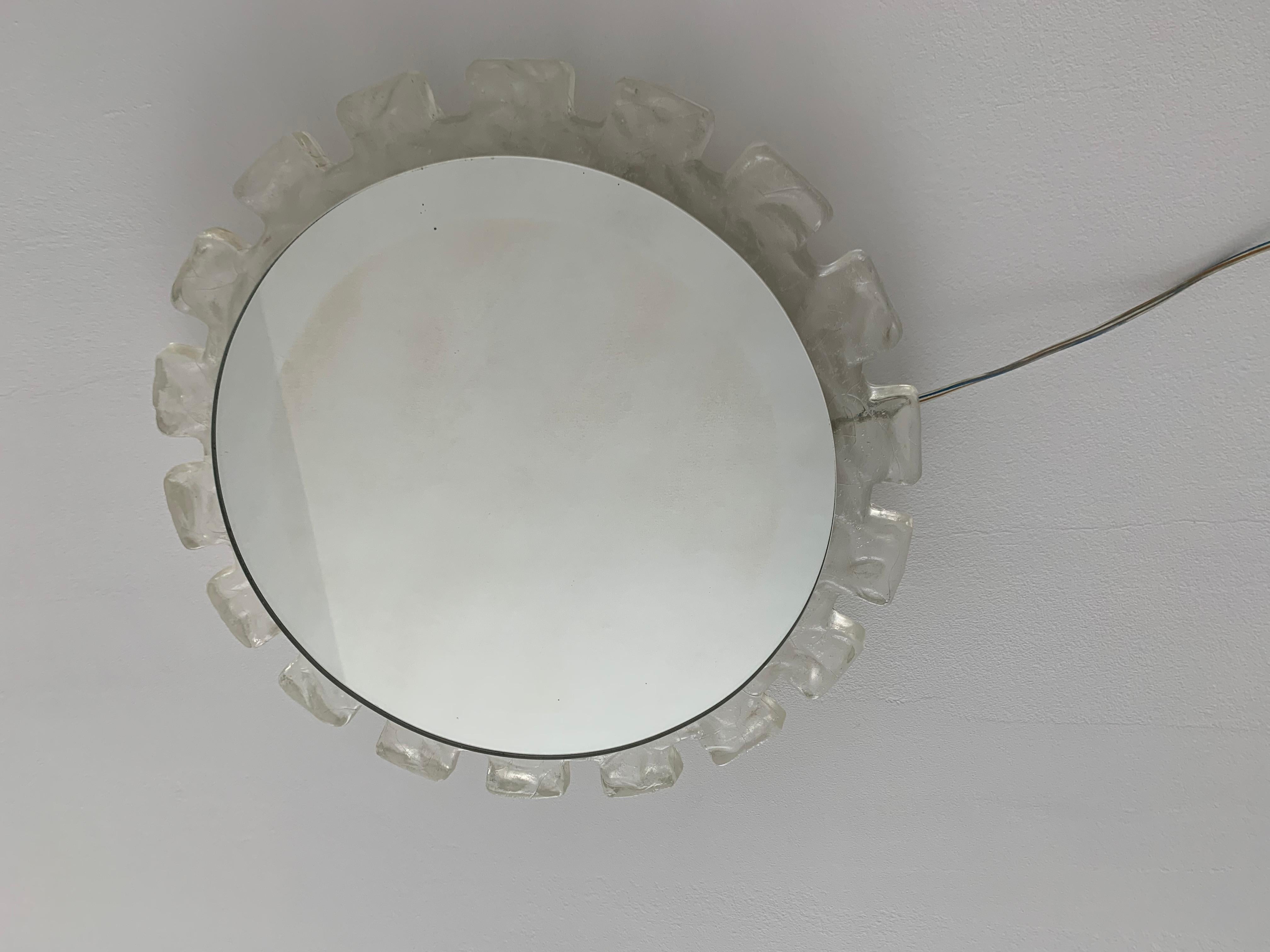 Mid-Century Modern Hillebrand - Miroir mural vintage en lucite avec arrière-plan, Allemagne, années 1970 en vente