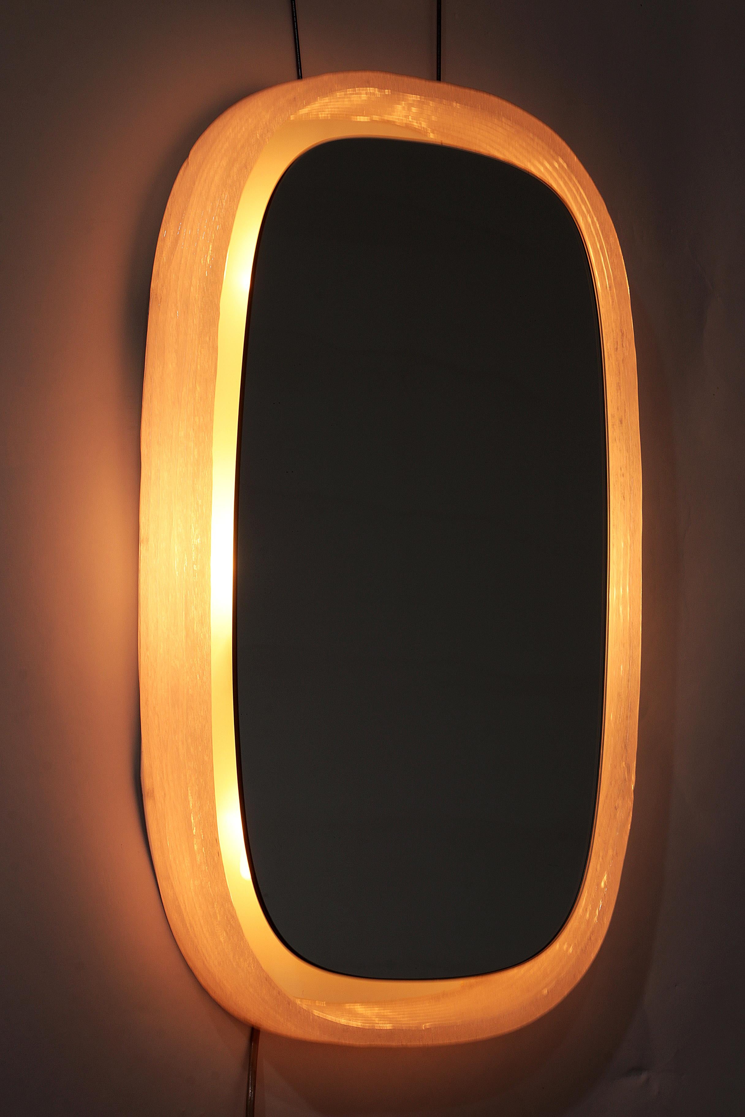 Tedesco Specchio da parete ovale illuminato Hillebrand Vintage Plexiglass bianco 1960s