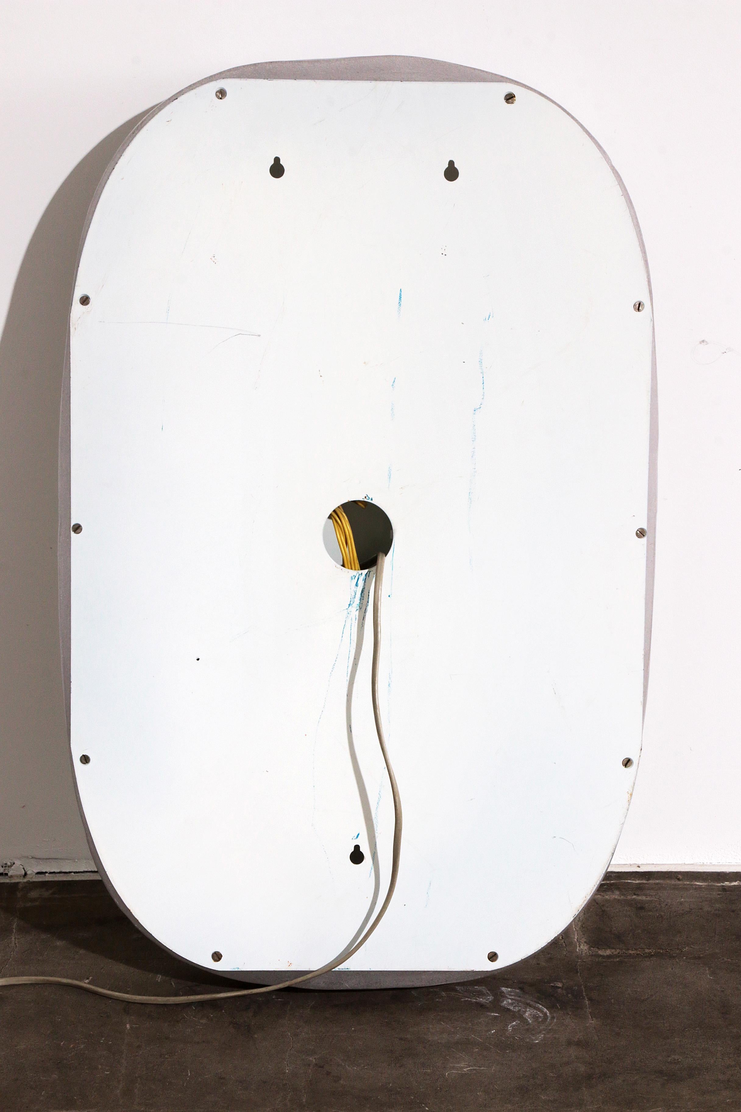Specchio da parete ovale illuminato Hillebrand Vintage Plexiglass bianco 1960s 3