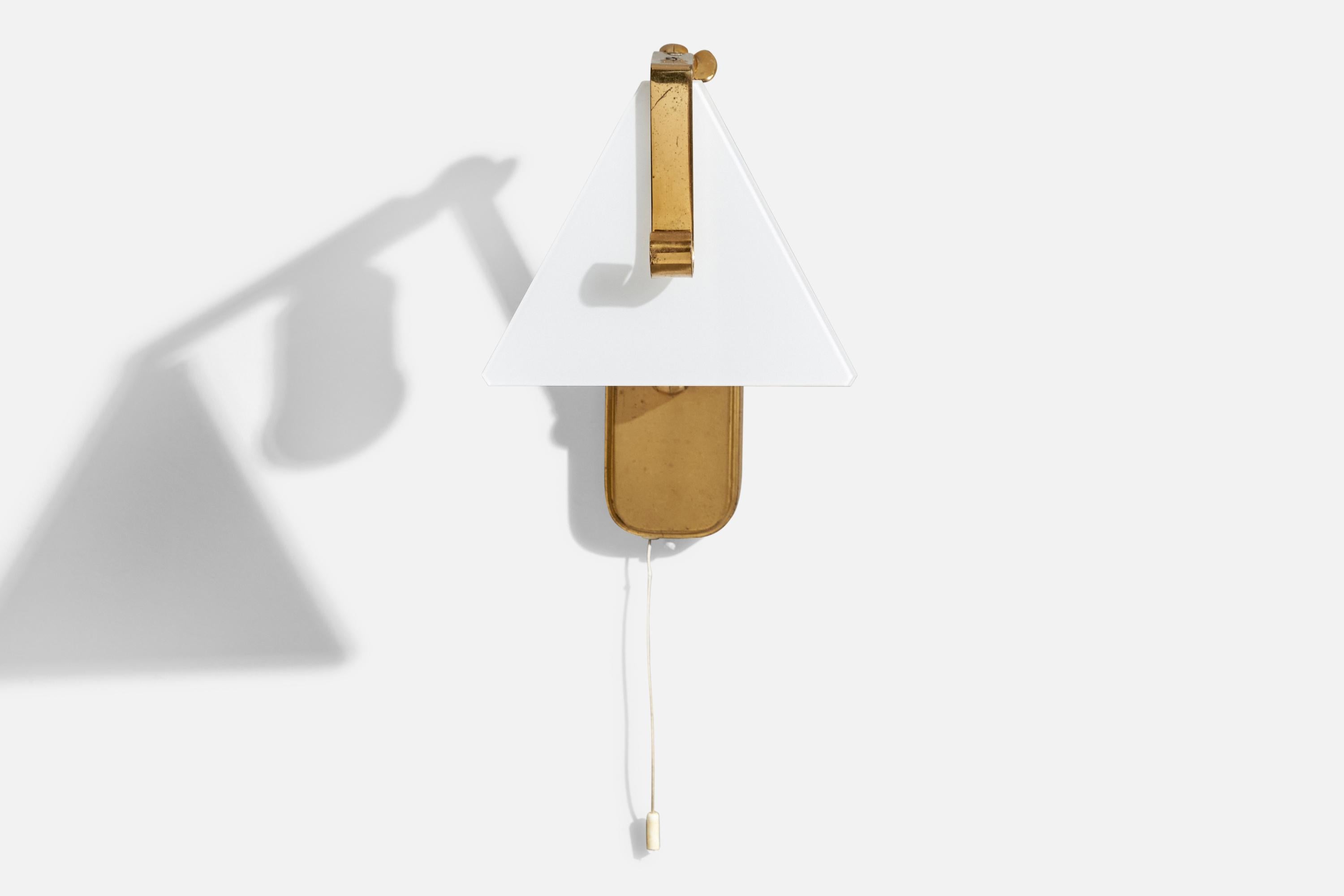 Mid-Century Modern Hillebrand, Wall Light, Brass, Glass, Germany, 1950s For Sale