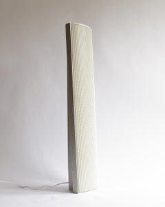 Lampada Hillel, acciaio riciclato, alluminio anodizzato di Arthur Bitsch