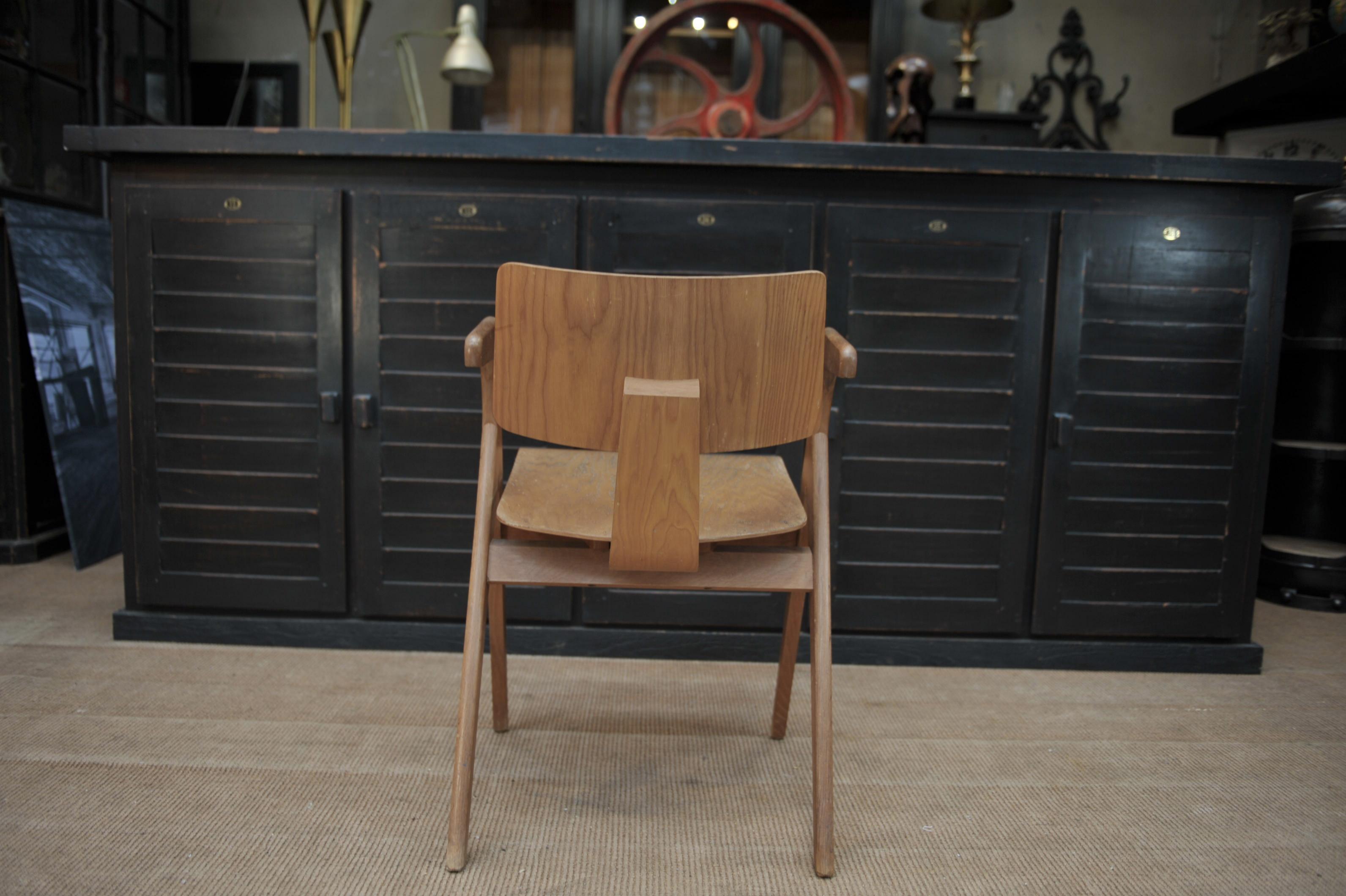 Hillestak Oak Armchair by Robin Day for Hille, Circa 1950 For Sale 4