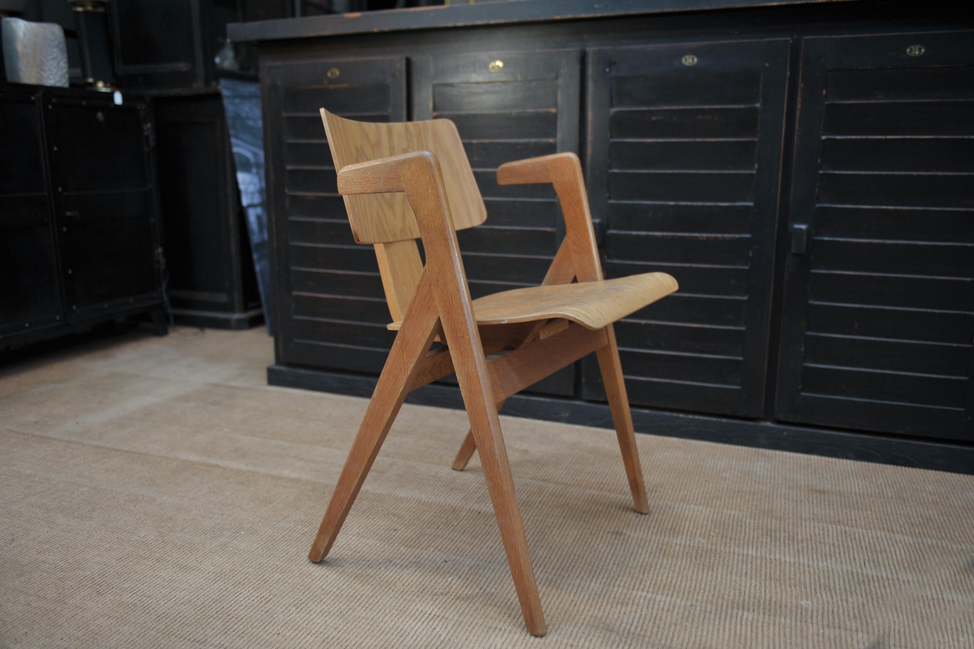 Hillestak Oak Armchair by Robin Day for Hille, Circa 1950 For Sale 2