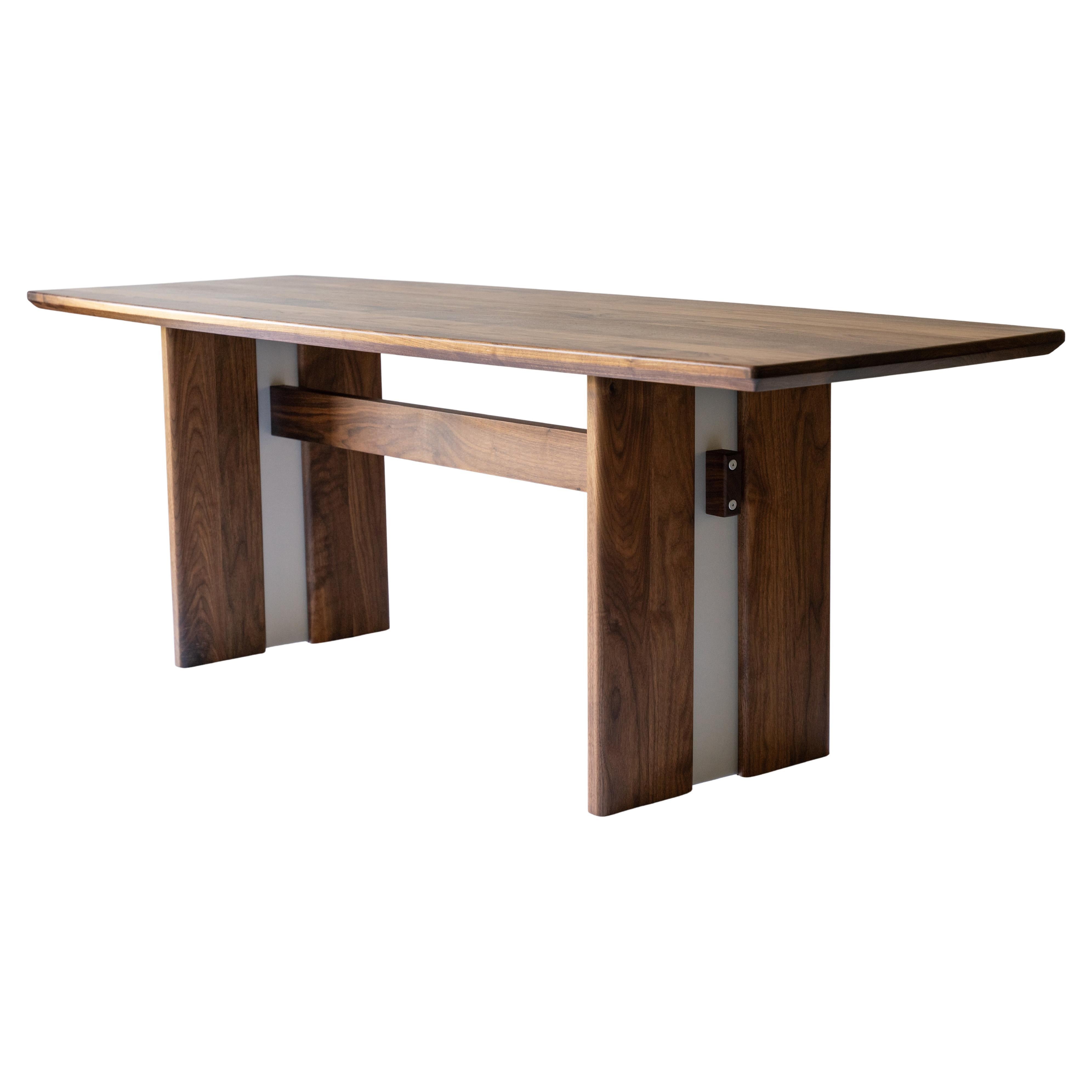 New And Custom Dining Room Tables