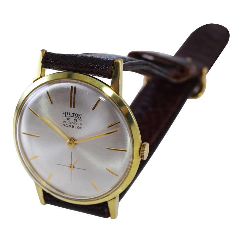 Hilton Gelbgold gefüllte neue Old Stock Uhr, alles original, ca. 1960er Jahre im Angebot 3