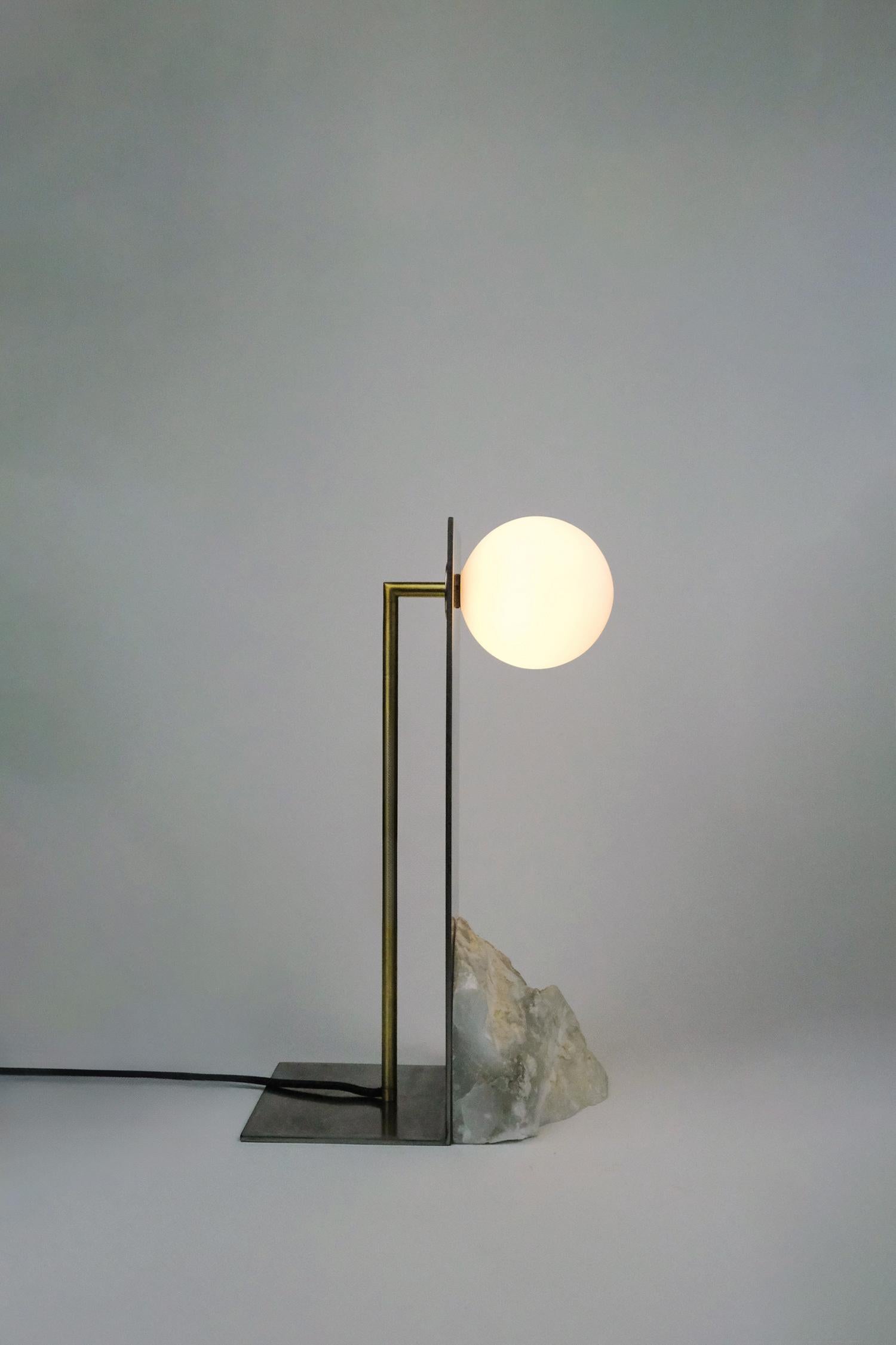 Lampe à poser verticale Himalaya Lunar par Heako Studio Neuf - En vente à Geneve, CH