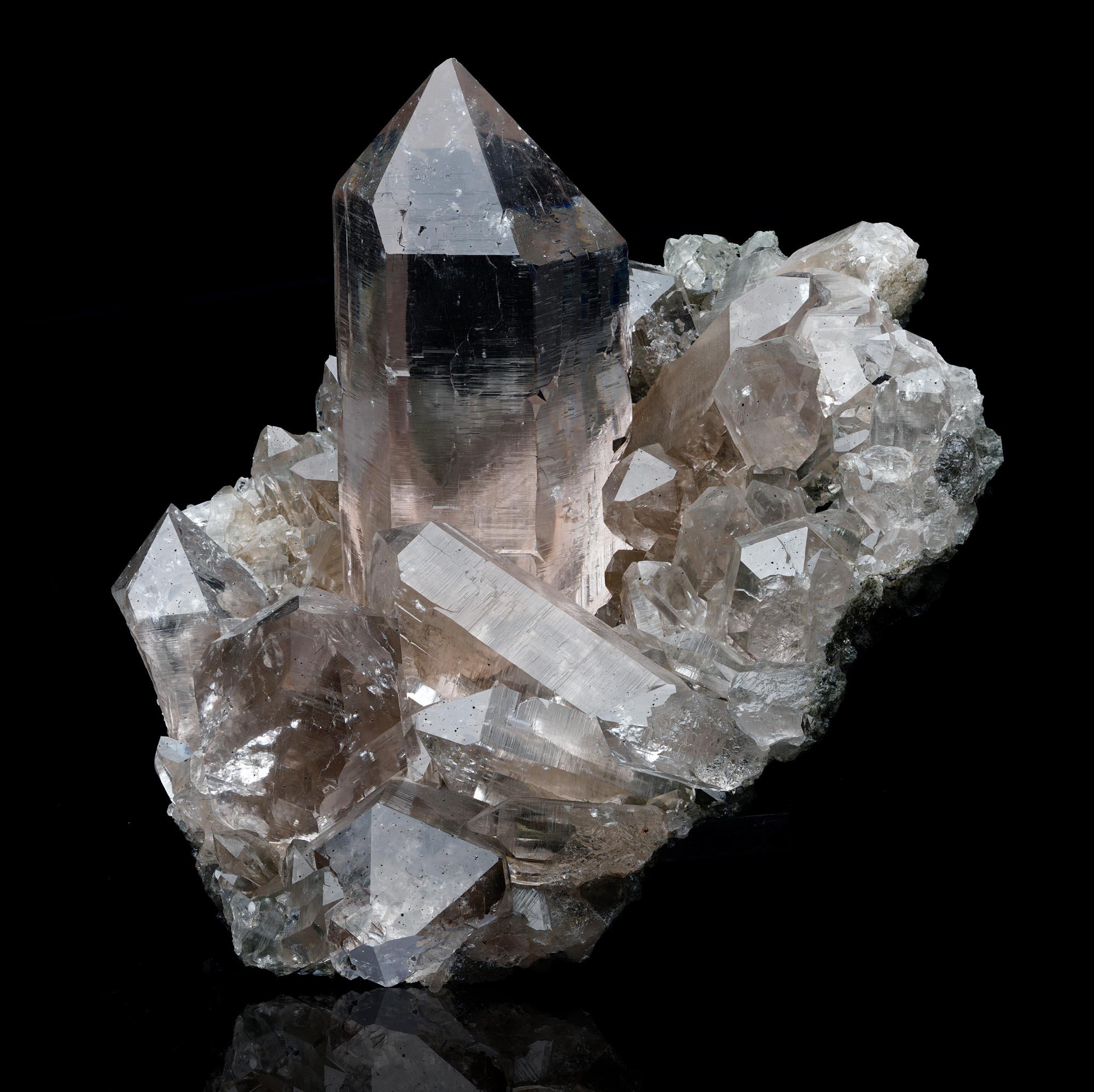 Cluster di quarzo clorito dell'Himalaya In condizioni Nuovo in vendita a New York, NY