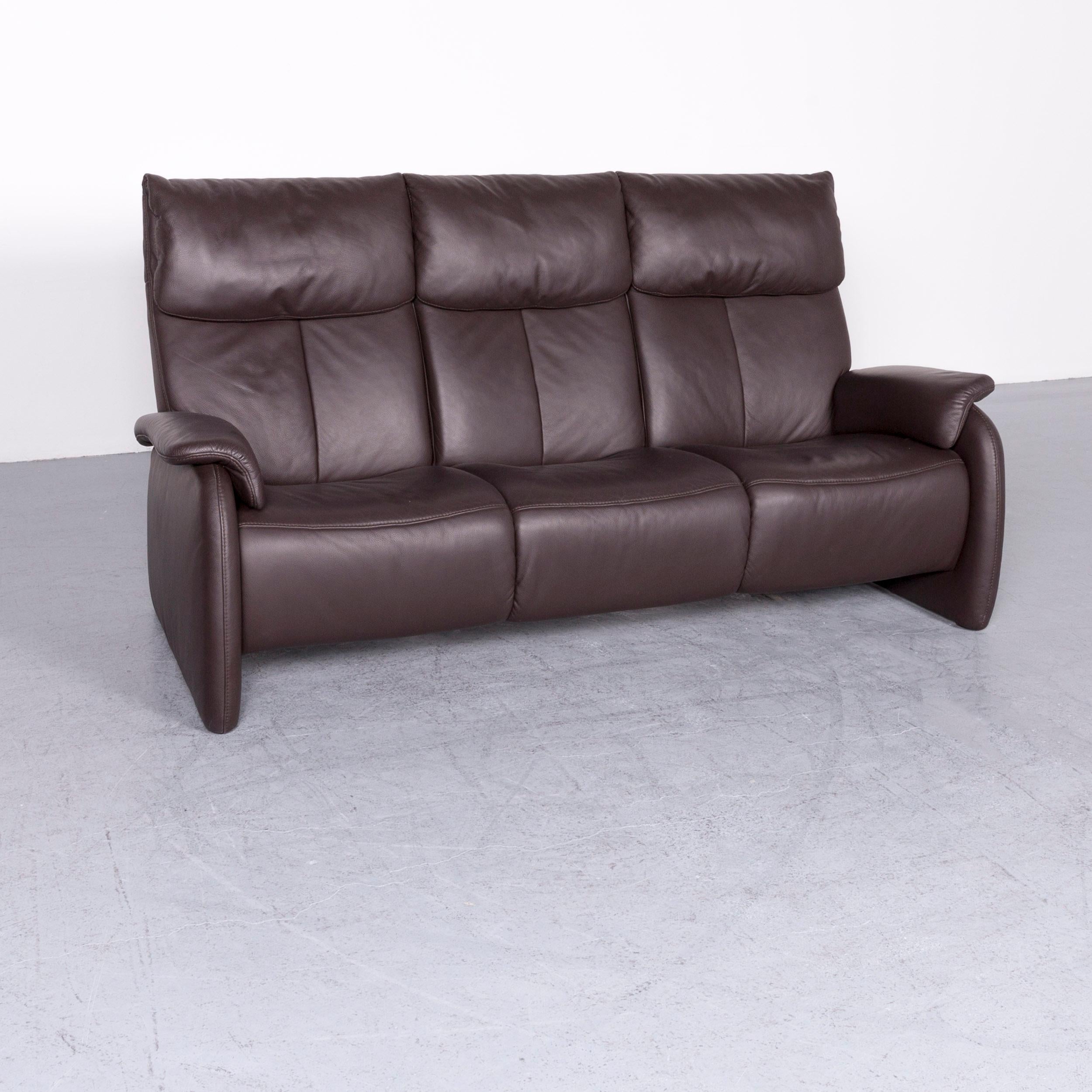 We bring to you a Himolla designer sofa brown leather three-seat couch.


























