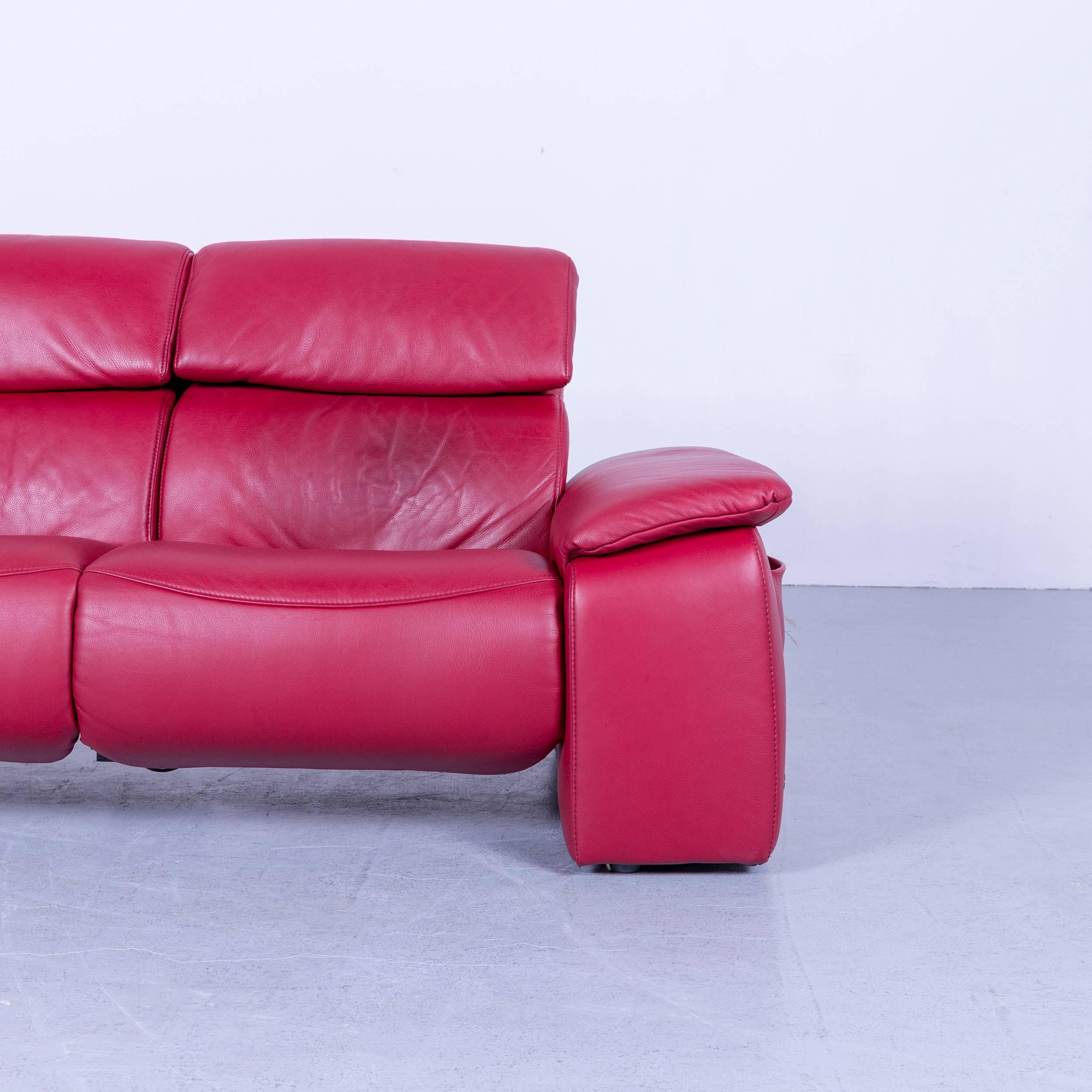 Himolla Designer Sofa Red Two-Seat Couch Germany Electric Recliner In Fair Condition In Cologne, DE