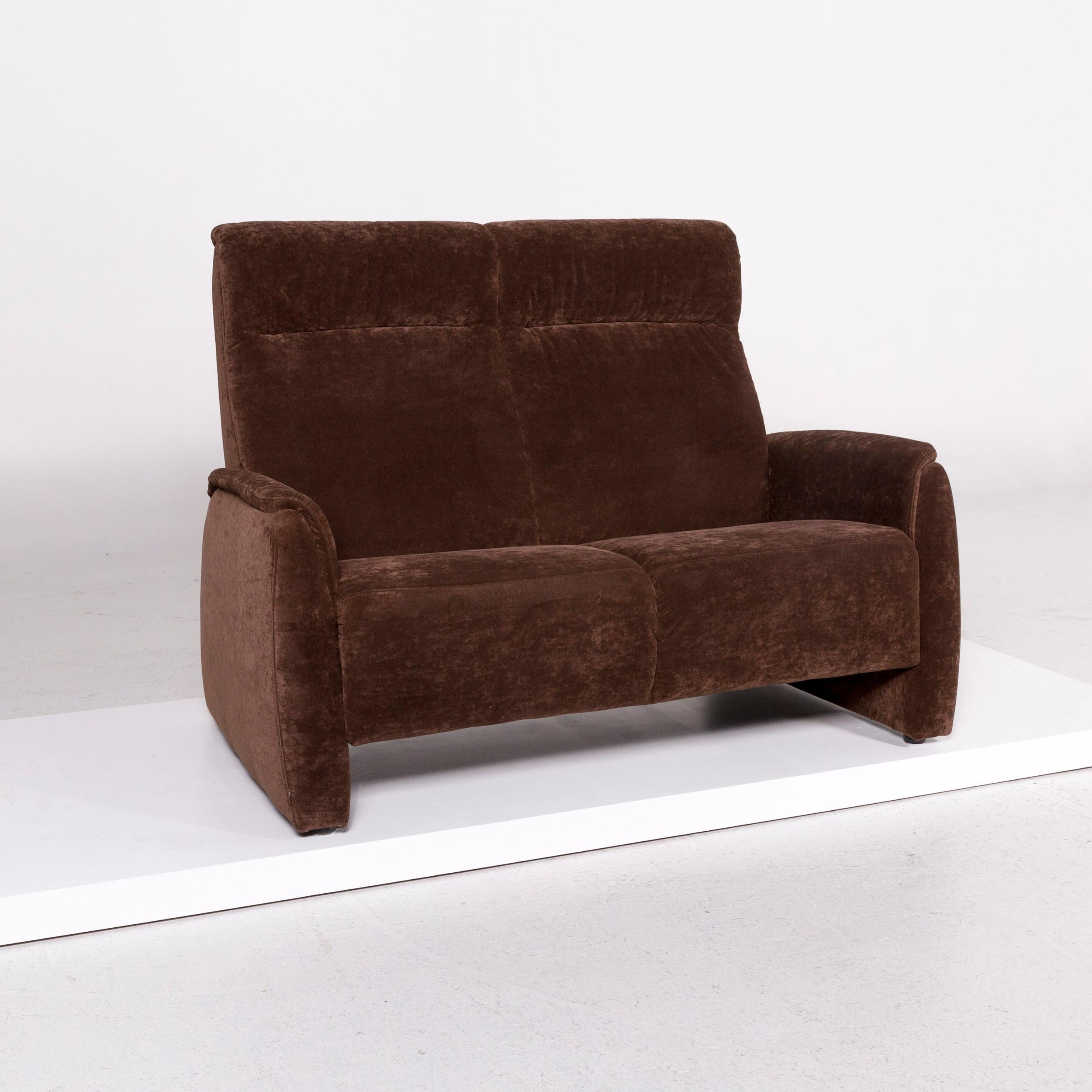 We bring to you a Himolla fabric sofa brown two-seat couch.

 

 Product measurements in centimeters:
 

Depth 95
Width 142
Height 116
Seat-height 50
Rest-height 58
Seat-depth 54
Seat-width 117
Back-height 62.