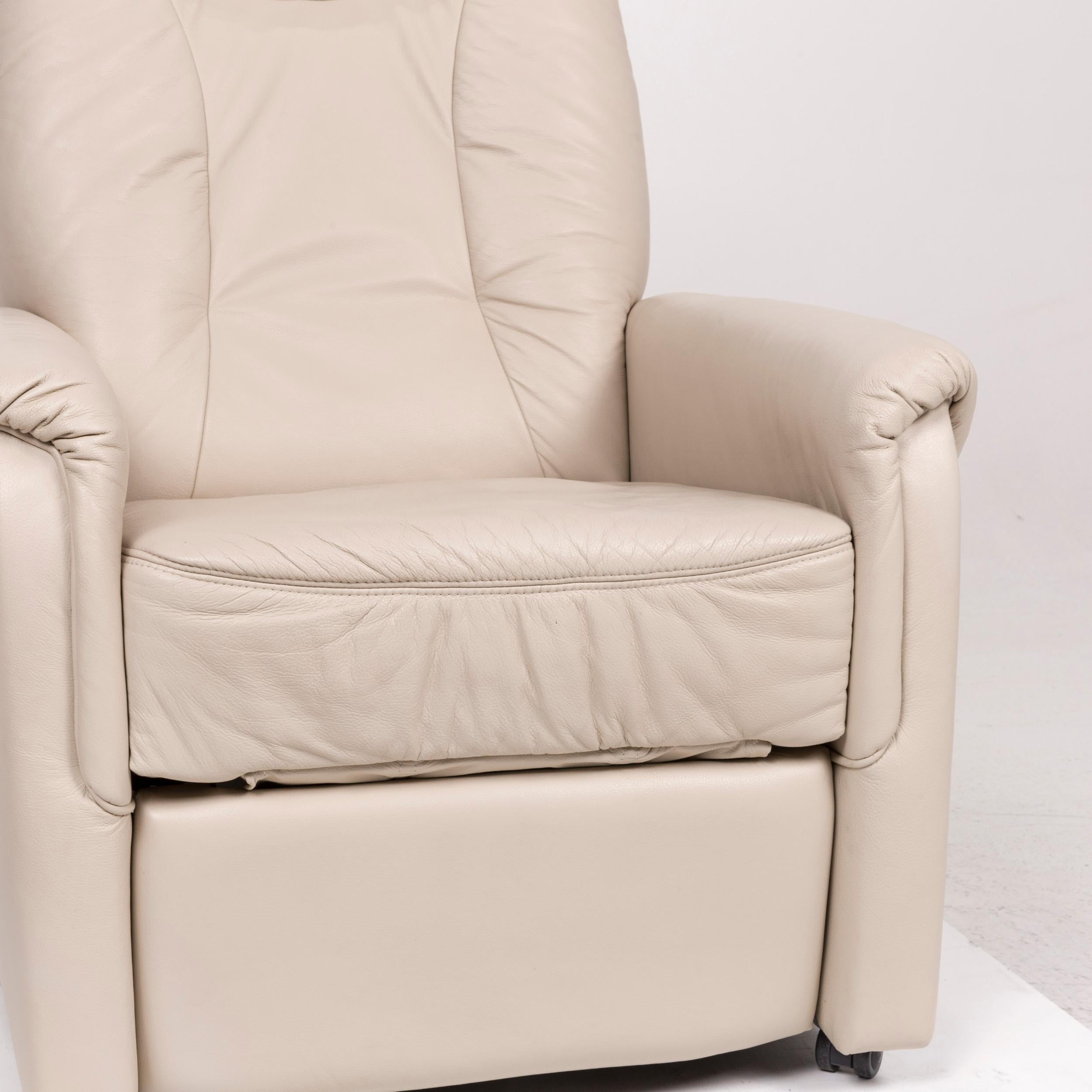 Polish Himolla Leather Armchair Cream Electric Relax Function Function Stand-Up Aid For Sale