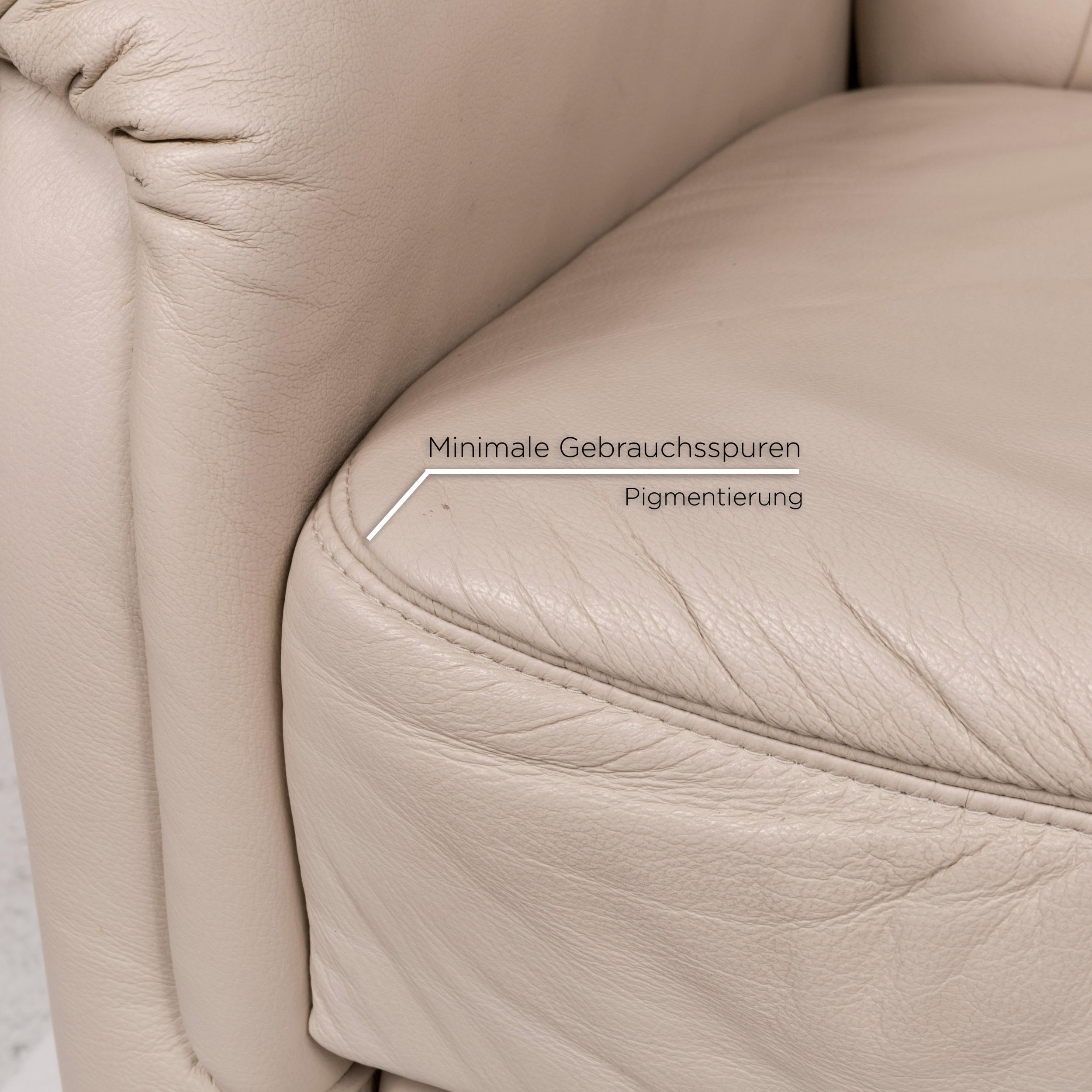Himolla Leather Armchair Cream Electric Relax Function Function Stand-Up Aid In Good Condition For Sale In Cologne, DE