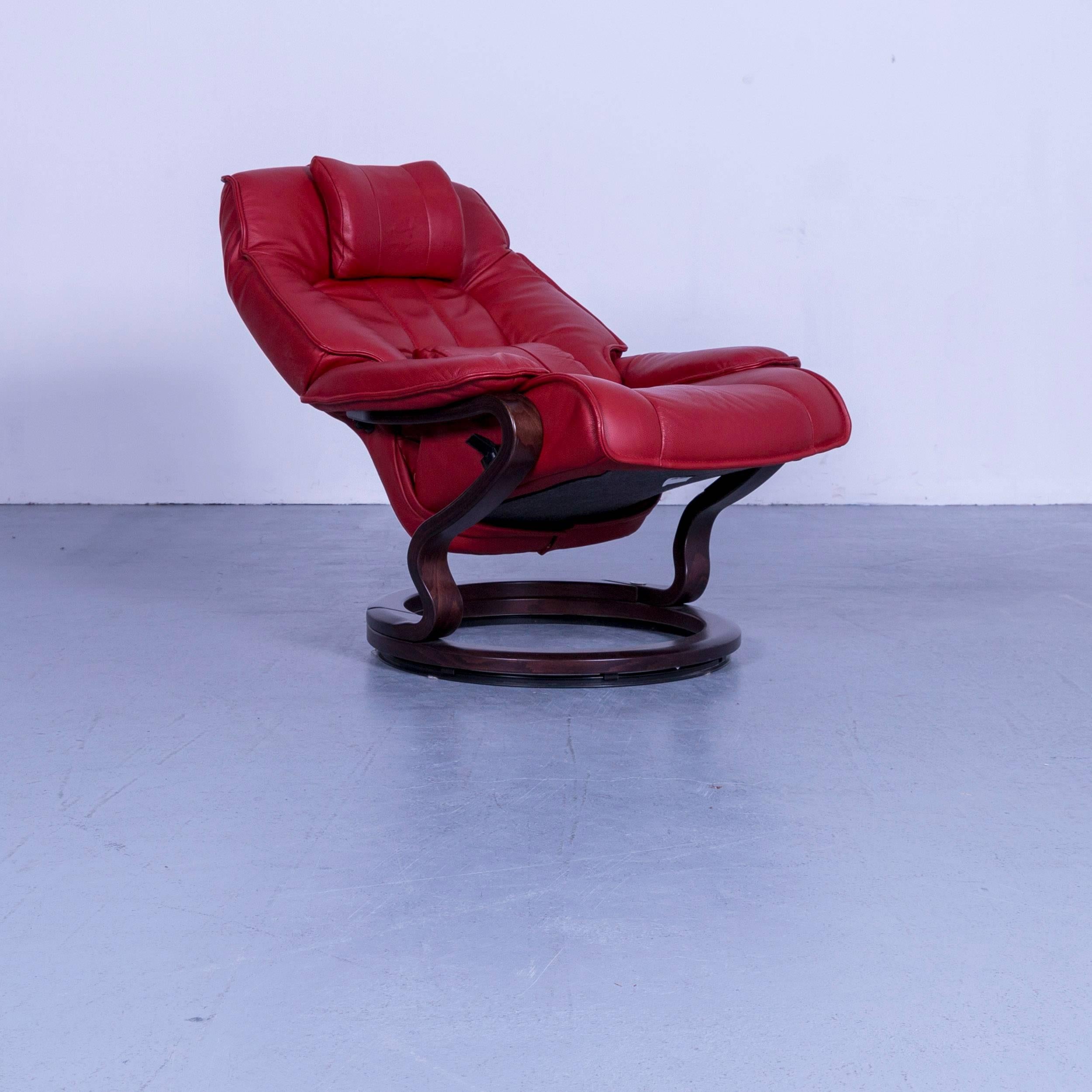 An Himolla Zerostress Armchair and Footstool Set Leather Red Recliner




















  