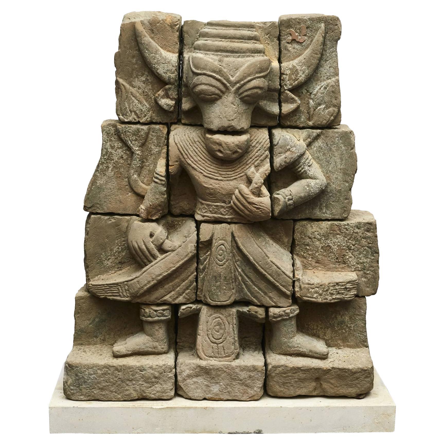 Sculpture en grès indien de Nandi / Nandikeshwara, vieille de 600 à 800 ans