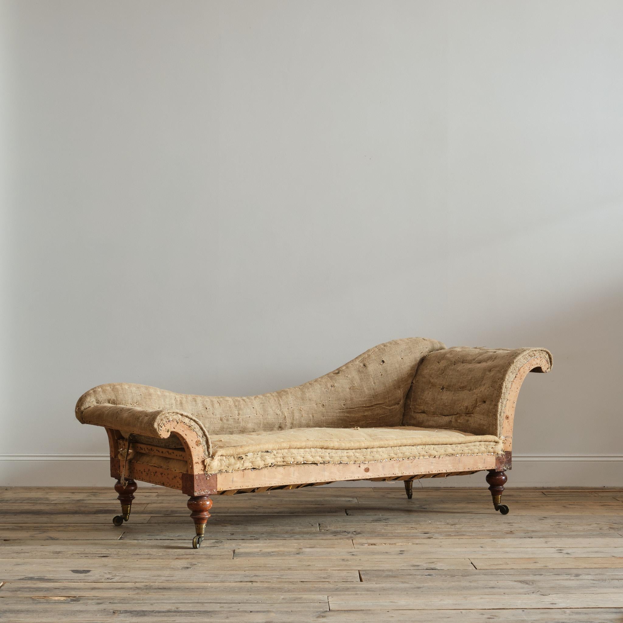 Victorian Hindley & Sons Sofa Chaise Longue For Sale