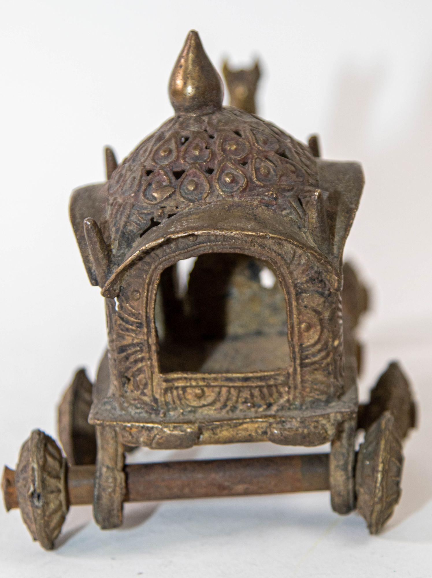 Hindu Bronze Horse and Chariot Temple Toy on Wheels India 1950s Collectible For Sale 2