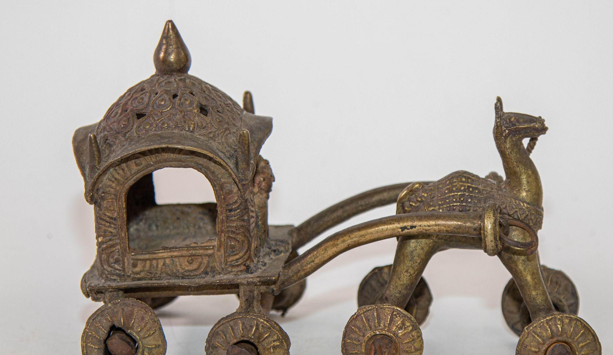 Hindu Bronze Horse and Chariot Temple Toy on Wheels India 1950s Collectible In Good Condition For Sale In North Hollywood, CA