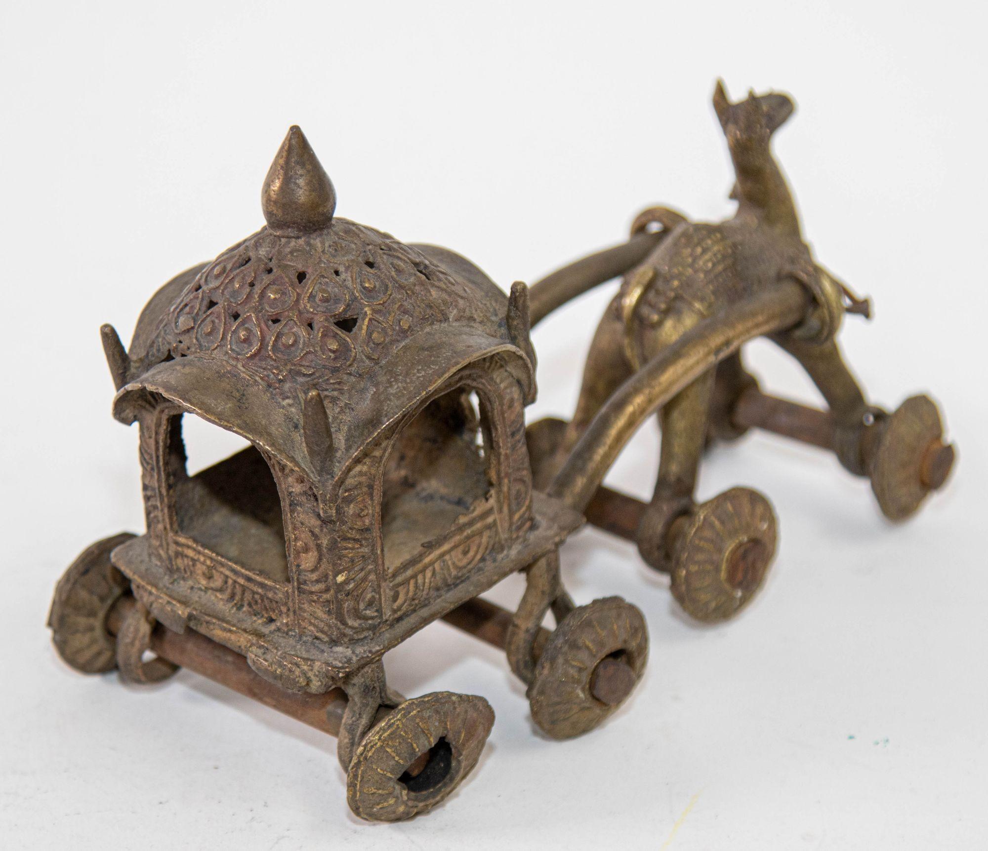 Hindu Bronze Horse and Chariot Temple Toy on Wheels India 1950s Collectible For Sale 1