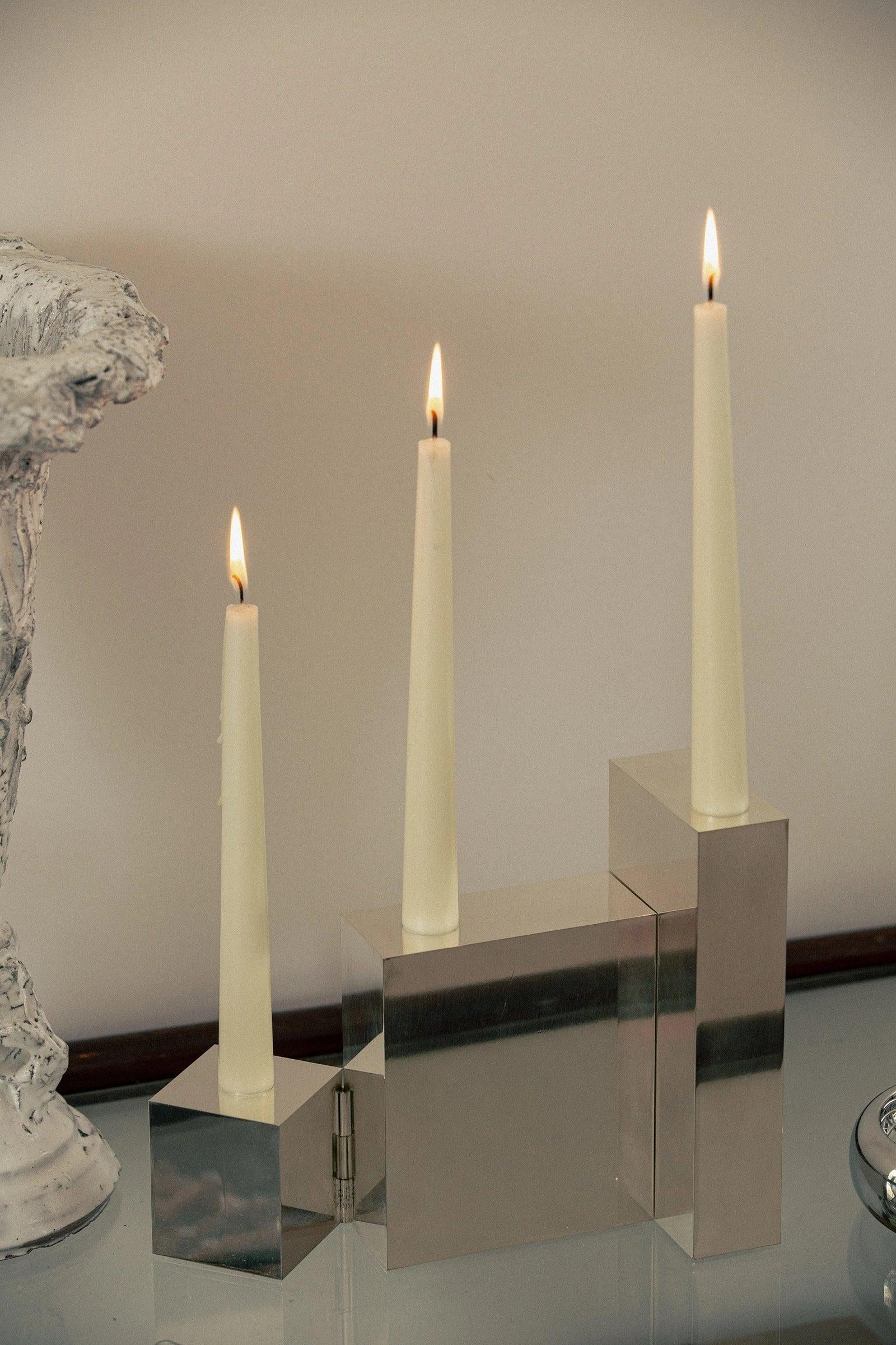 Australiano Contemporary Hinge Polished Silver Candelabra Candle Holders by Henry Wilson in vendita