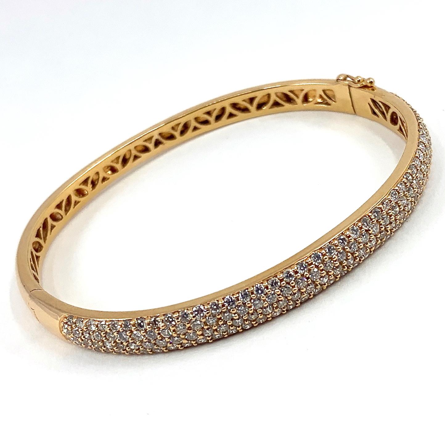 Armreif mit Scharnier und 2,50 Karat natürlichen Mikro-Pavé-Diamanten in 18K Roségold (Zeitgenössisch)