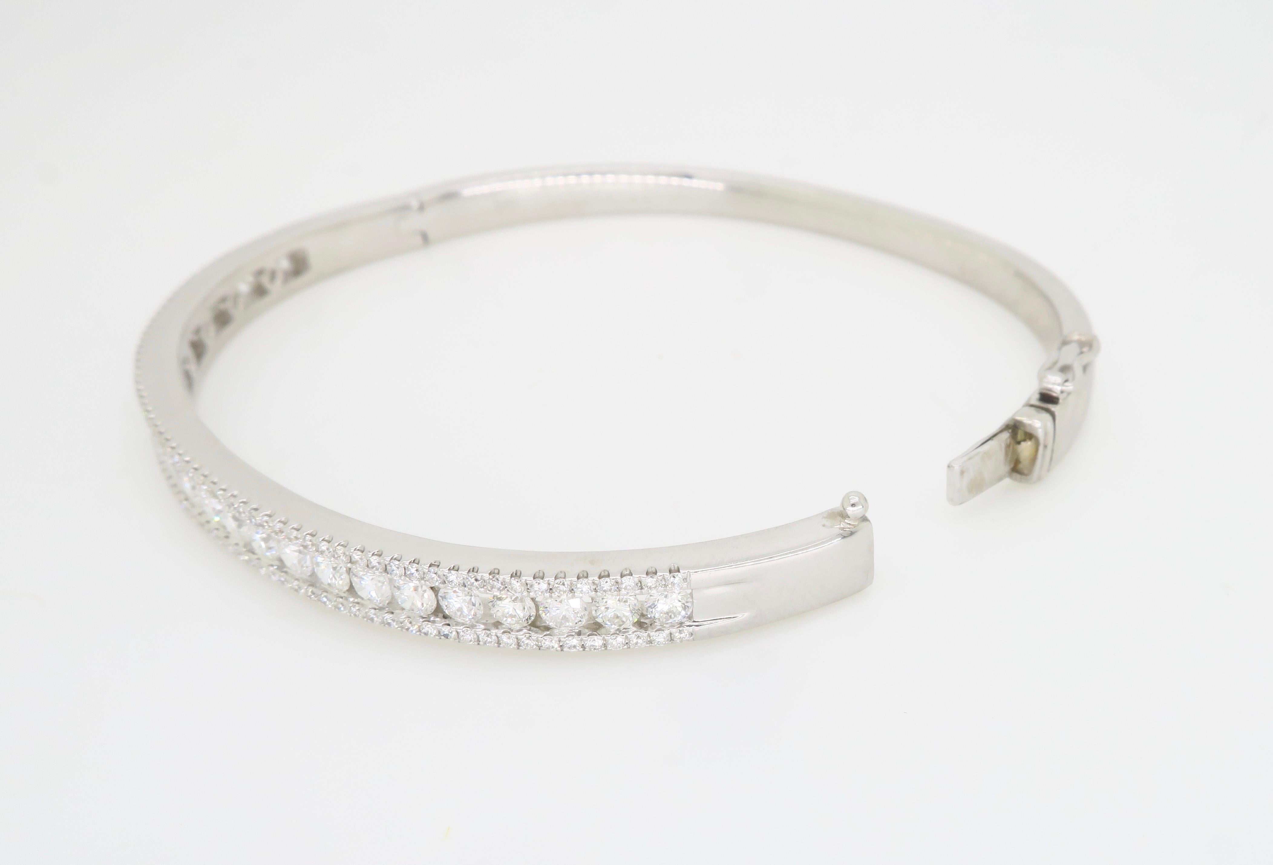 Women's Hinged Diamond Bangle Bracelet For Sale