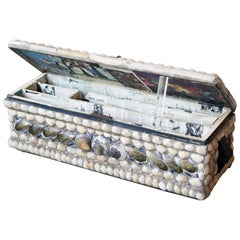 Hinged Shell Box with Hollywood Interior