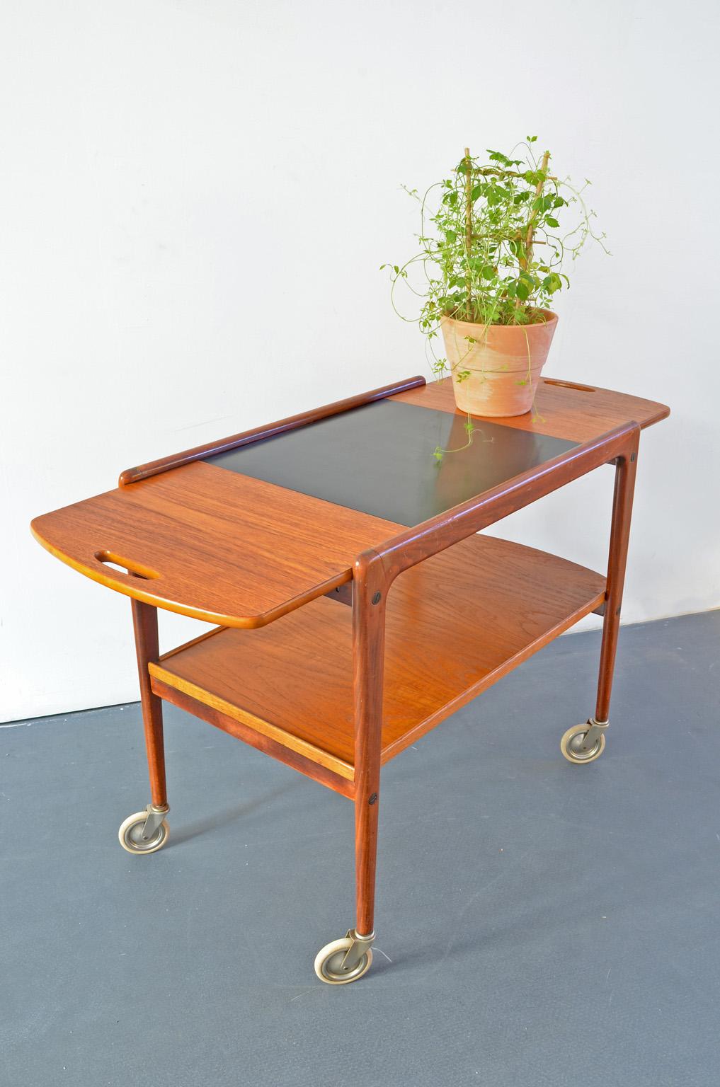 Hinged Side Table / Tea Trolley, 1960s Yngve Ekström for Källemo Teak Bar Cart (Moderne der Mitte des Jahrhunderts)