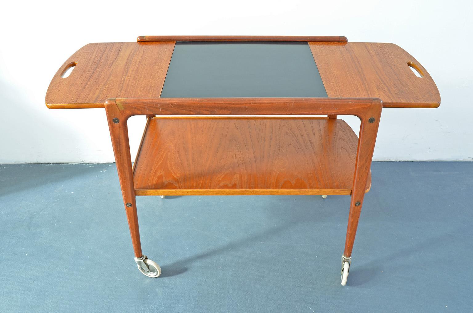Hinged Side Table / Tea Trolley, 1960s Yngve Ekström for Källemo Teak Bar Cart In Good Condition In Nürnberg, Bavaria