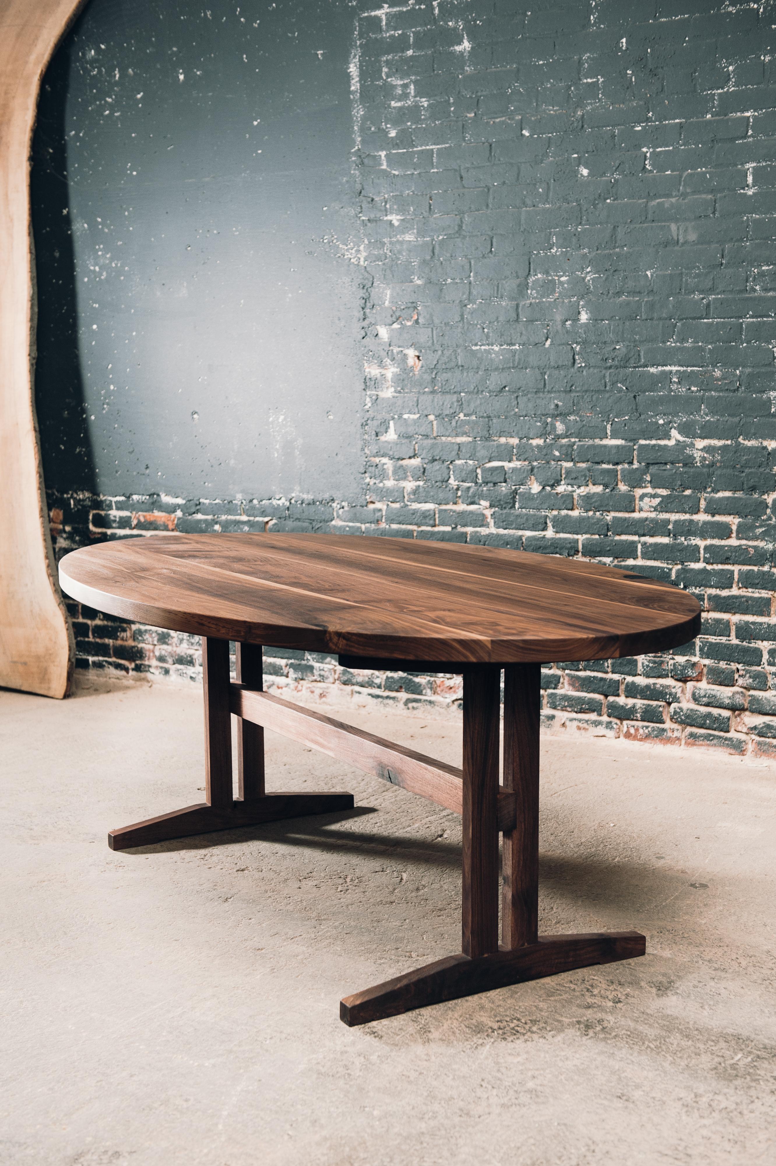 oval trestle table