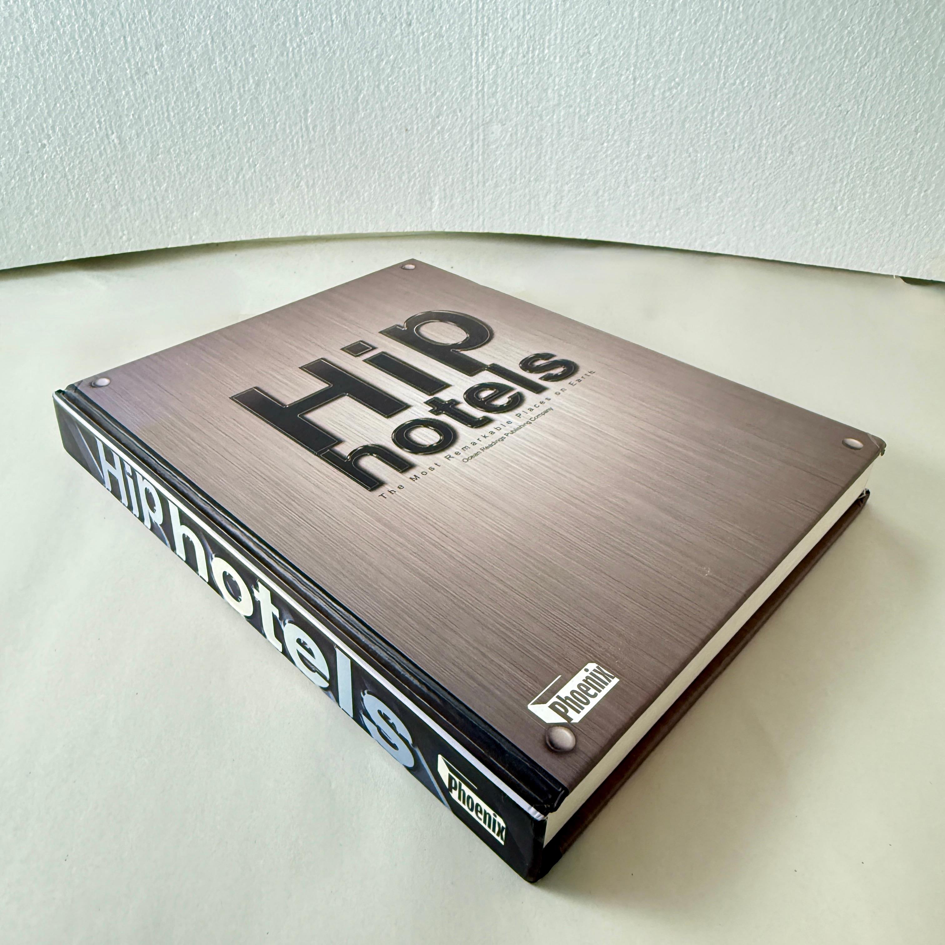Style international HIP Hotels, livre relié d'architecture et de design - 2011 en vente