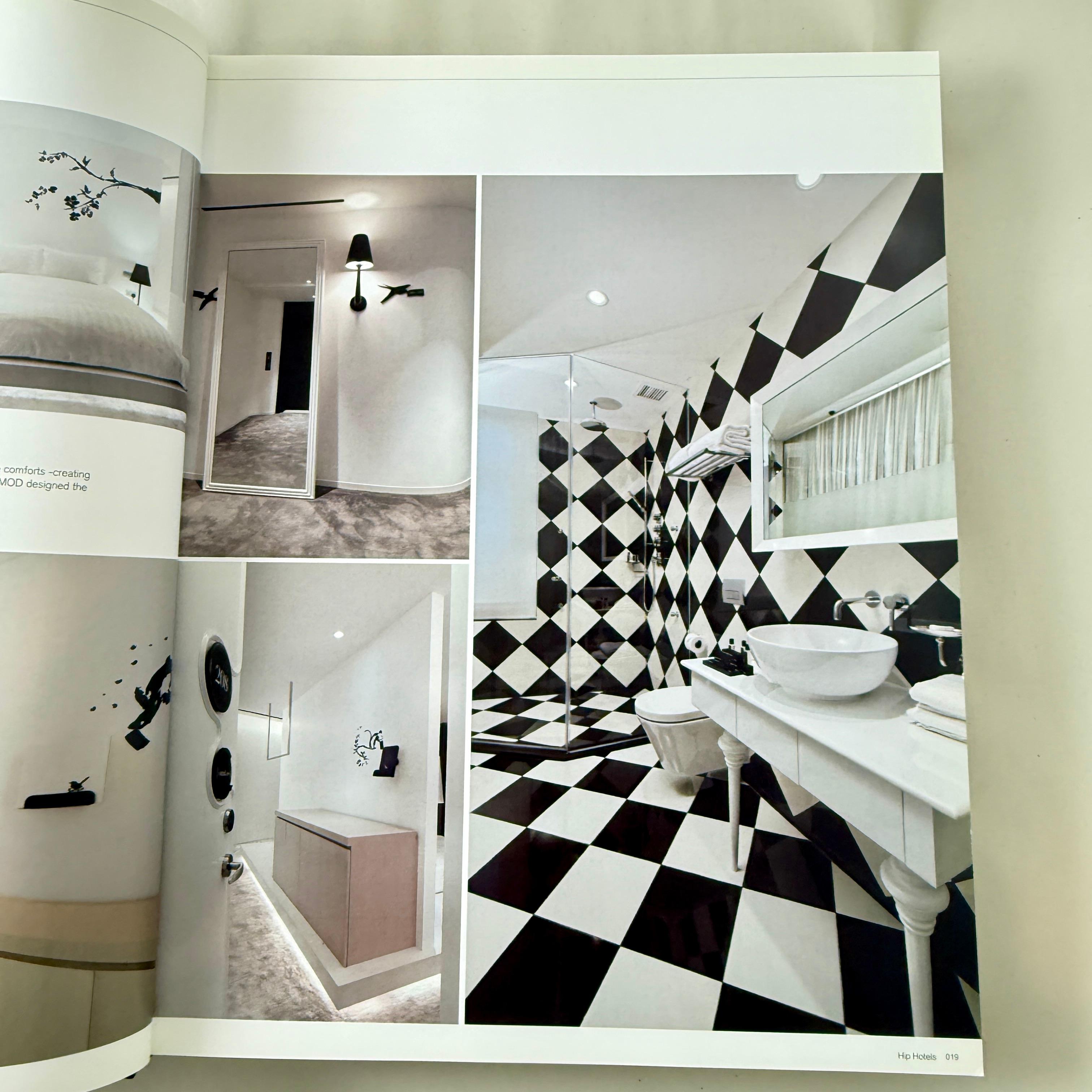 Fait à la machine HIP Hotels, livre relié d'architecture et de design - 2011 en vente