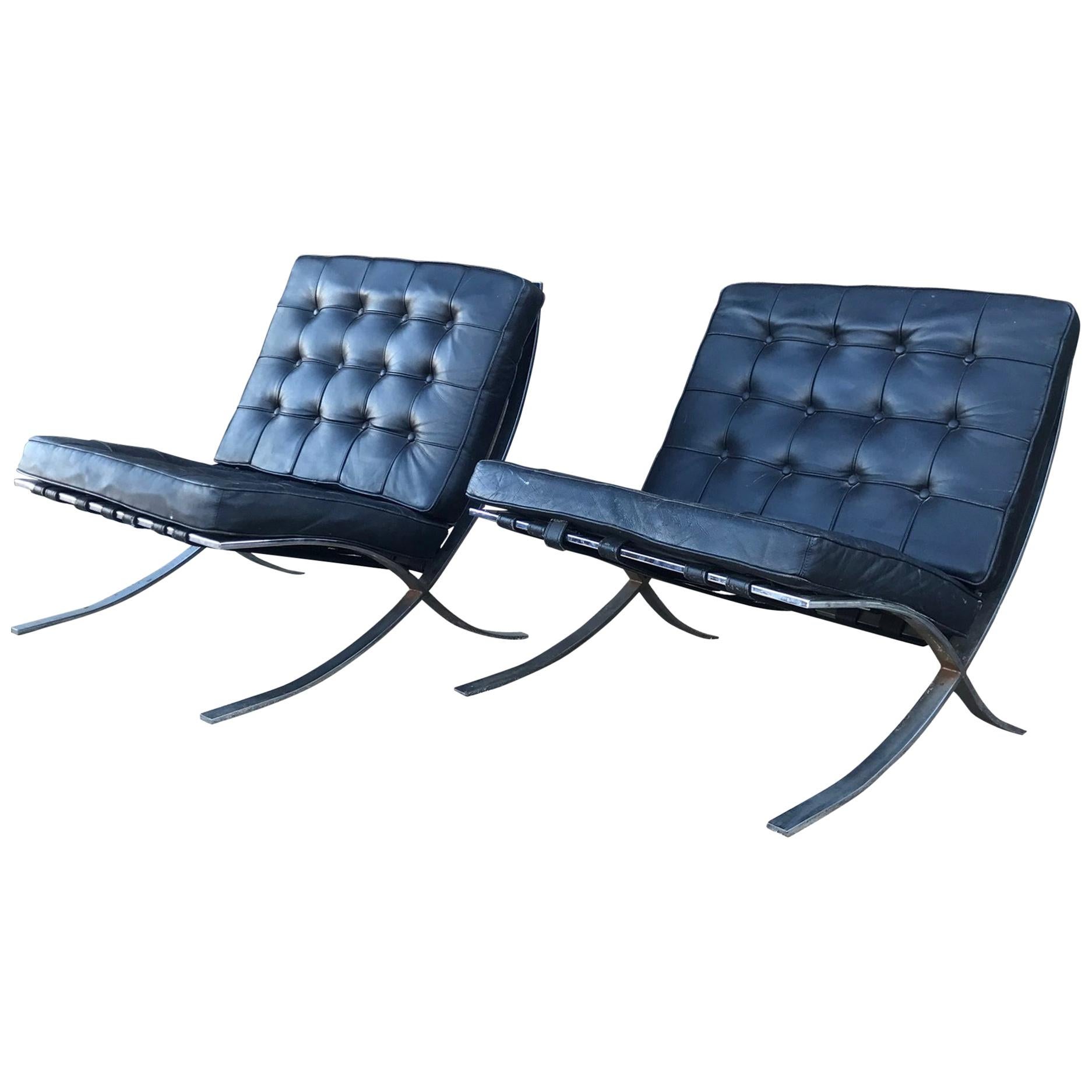 Hippest Black Barcelona Leather Lounge Chairs designer Mies van der Rohe 1970s